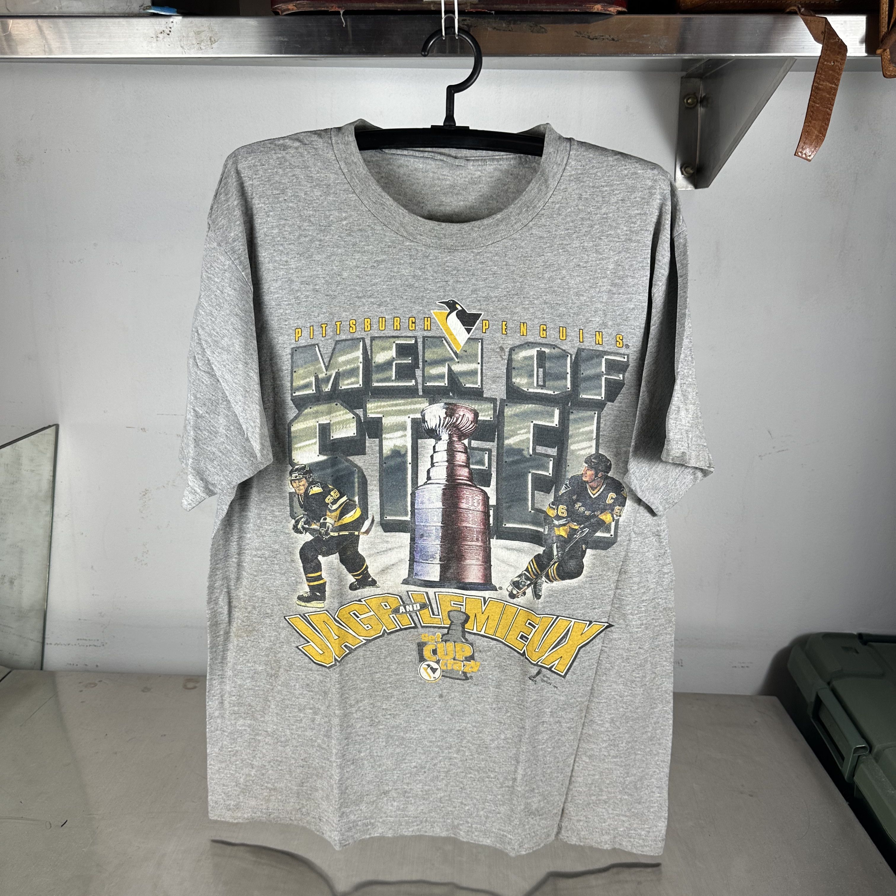 Vintage 1996 Pittsburgh Penguins NHL Men of Steel Jagr & Lemieux Tee Size US XL / EU 56 / 4 - 1 Thumbnail