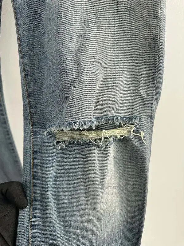Balmain Balmain Men's Casual Denim Pants in Blue . Size US 34 / EU 50 - 4 Thumbnail