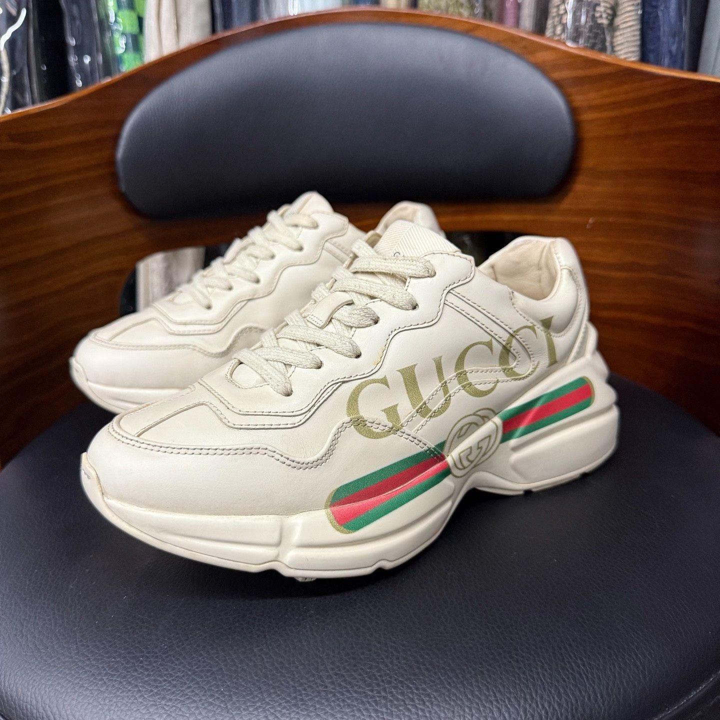 Gucci Gucci White Lowtop Sneakers 5 Men Size US 5 / EU 37 - 1 Thumbnail