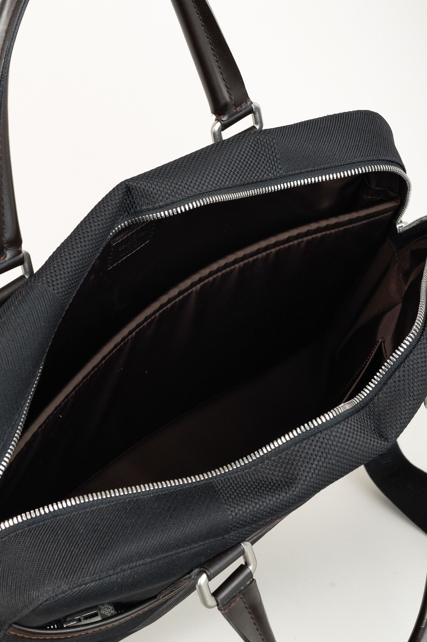Louis Vuitton Louis Vuitton Yack Noir Damier Geant Canvas Messenger Bag Size ONE SIZE - 12 Thumbnail