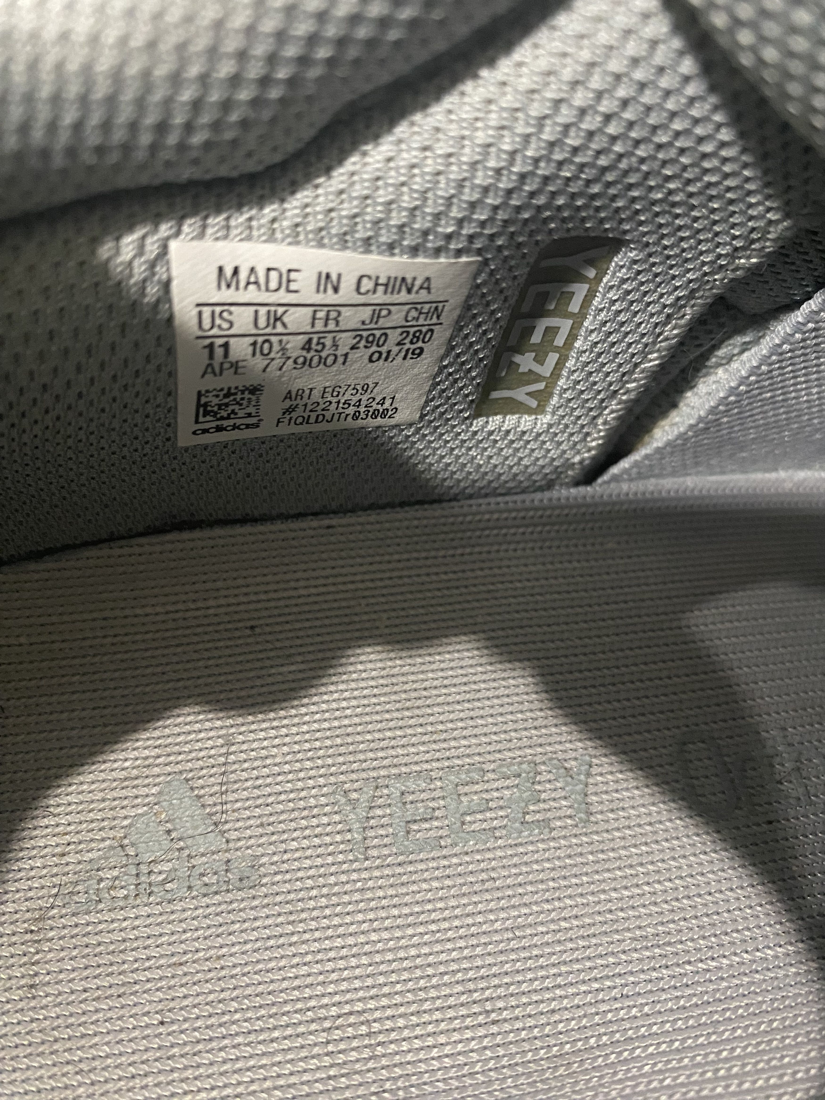 Yeezy YEEZY BOOST 700 INERTIA Size US 11 / EU 44 - 9 Thumbnail