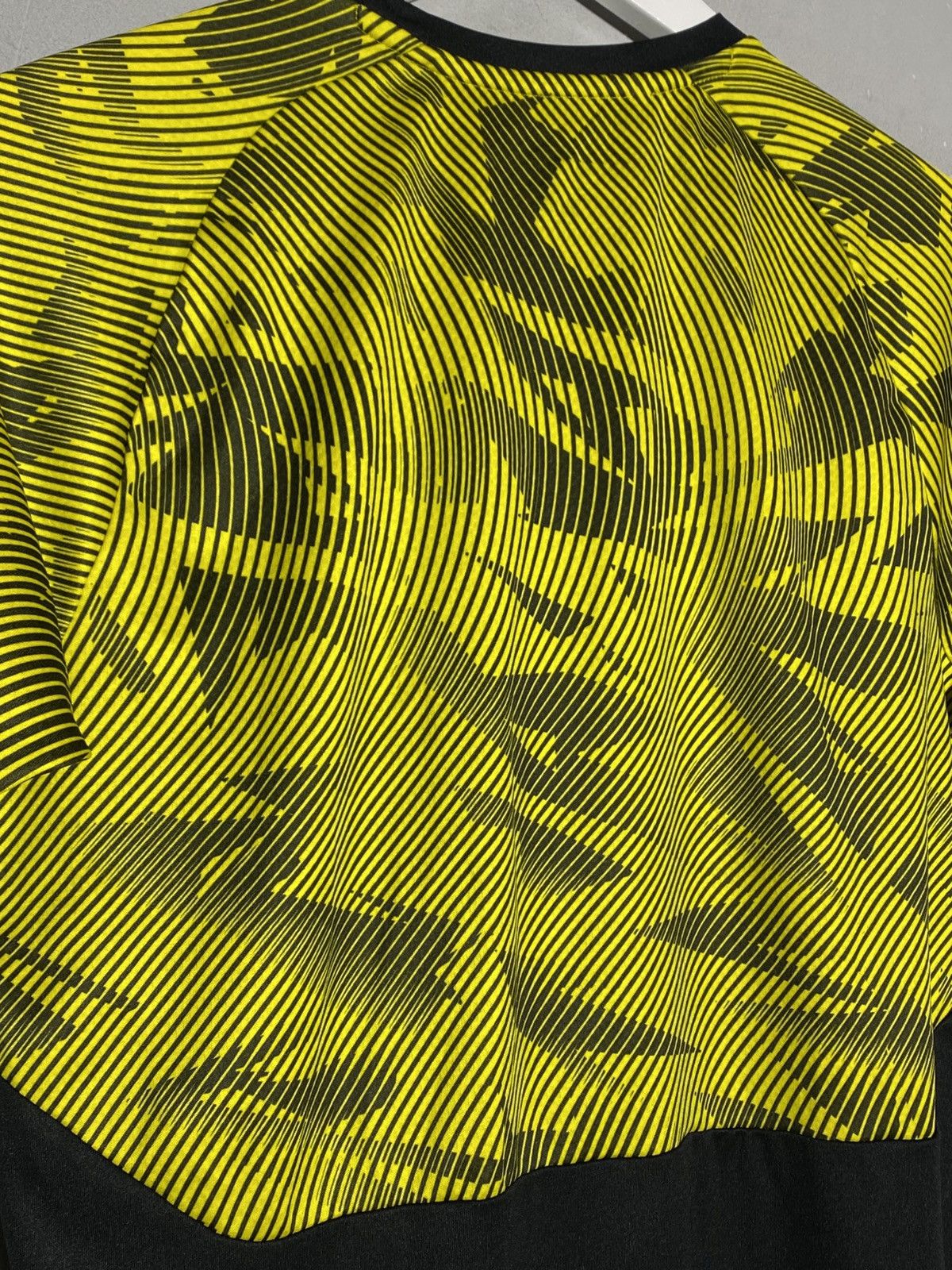 Puma Puma Borussia Dortmund Jersey 2019/20 Football Shirt Size US M / EU 48-50 / 2 - 13 Thumbnail