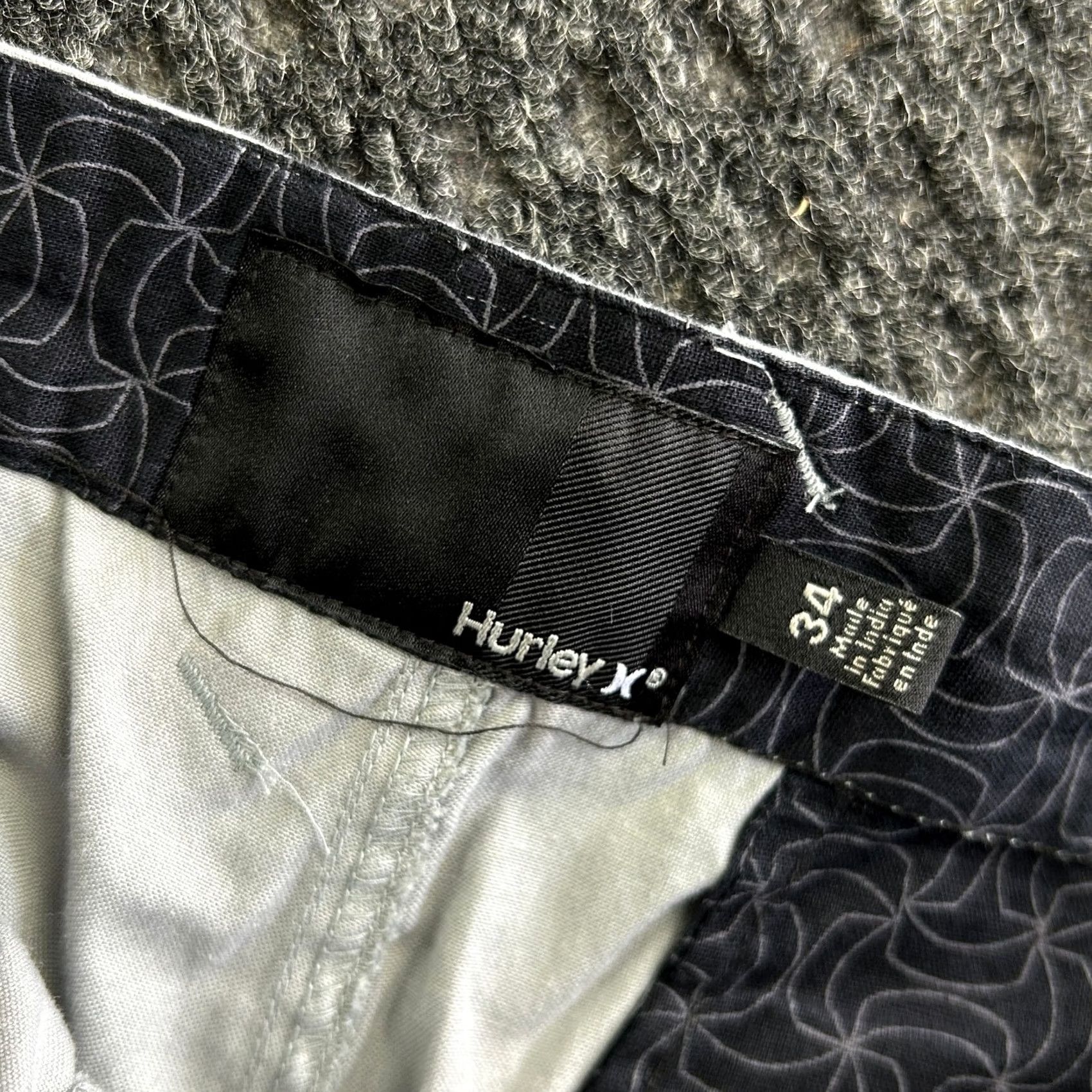 Hurley VINTAGE Hurley Chino Shorts 34 Gray Embroidered Spellout Skater Grunge Surf Men Regular 34 Gray 90s Y2K Vintage? Size US 34 / EU 50 - 6 Thumbnail