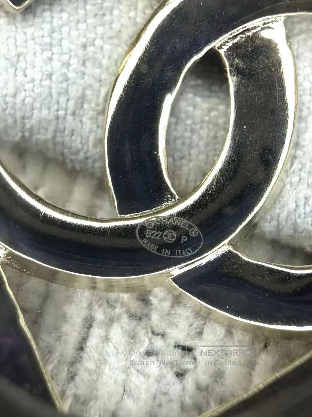 Chanel Chanel Gold Hollow Heart Brooch. Size ONE SIZE - 5 Thumbnail