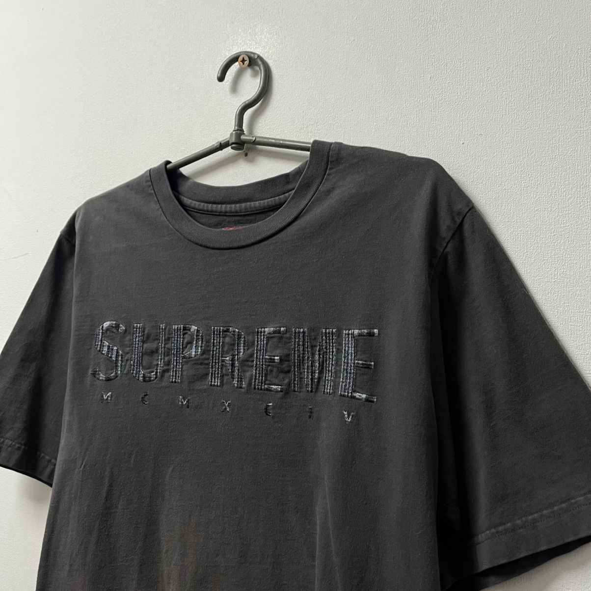 Supreme Supreme T-Shirt Big Logo Size M Size US M / EU 48-50 / 2 - 2 Thumbnail