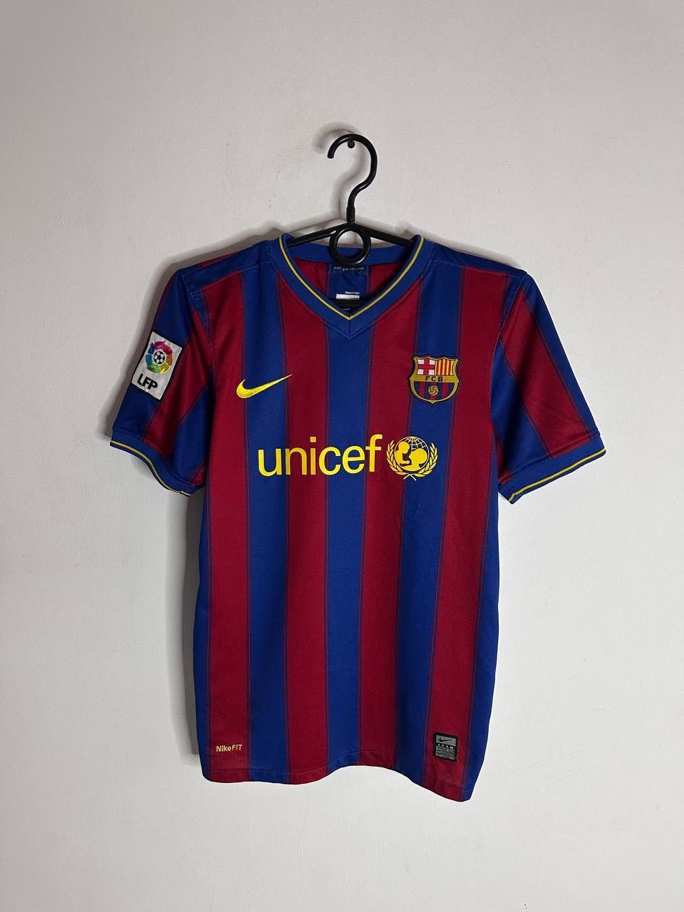 Nike Nike FC Barcelona Home Kids Soccer Jersey 2010-11 Messi #10 Size US XXS / EU 40 - 1 Thumbnail