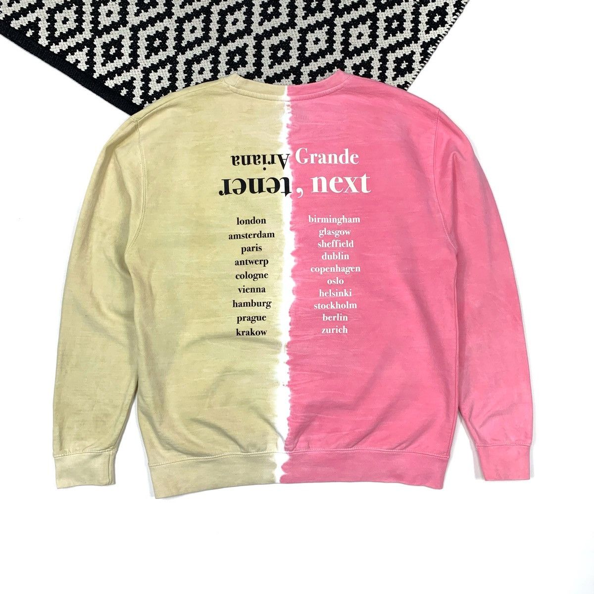 Band Tees Ariana Grande Sweatshirt World Tour 2019 Unisex Oversized Size L / US 10 / IT 46 - 10 Thumbnail