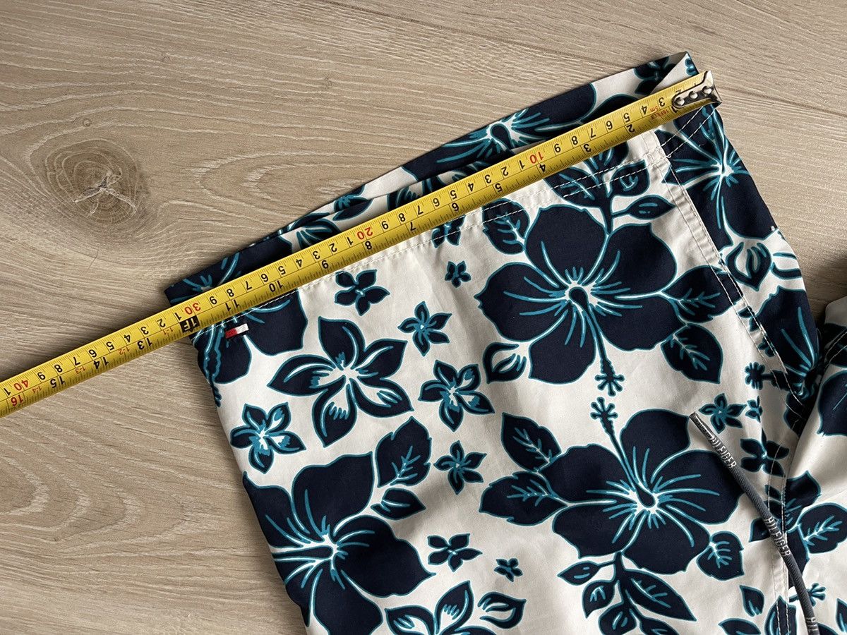 Tommy Hilfiger Tommy Hilfiger Floral Swim Trunks - Tropical Hibiscus Print Size US 34 / EU 50 - 11 Thumbnail