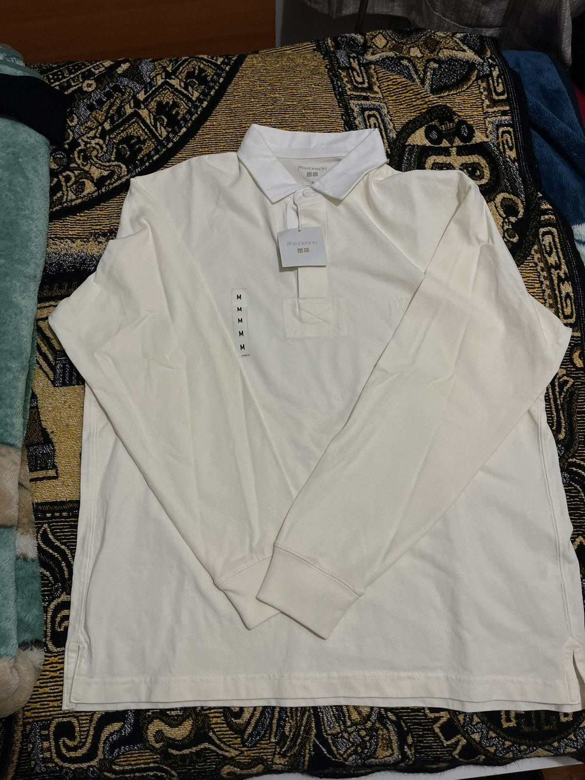 JW Anderson × Uniqlo Jwa x uniqlo cream polo Size US M / EU 48-50 / 2 - 2 Thumbnail