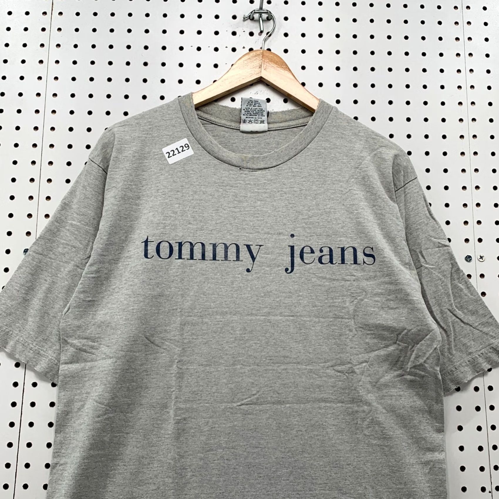 Tommy Hilfiger Vintage Tommy Hilfiger Shirt Gray Jeans Spellout Men Medium 21x30.5 USA Size US M / EU 48-50 / 2 - 2 Thumbnail