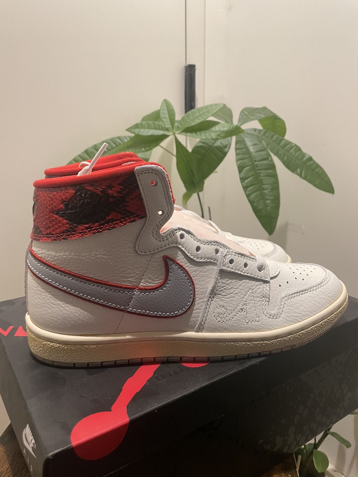 Awake NY × Jordan Brand × Nike Nike Jordan Air Ship PE Awake Size US 7.5 / EU 40-41 - 3 Thumbnail
