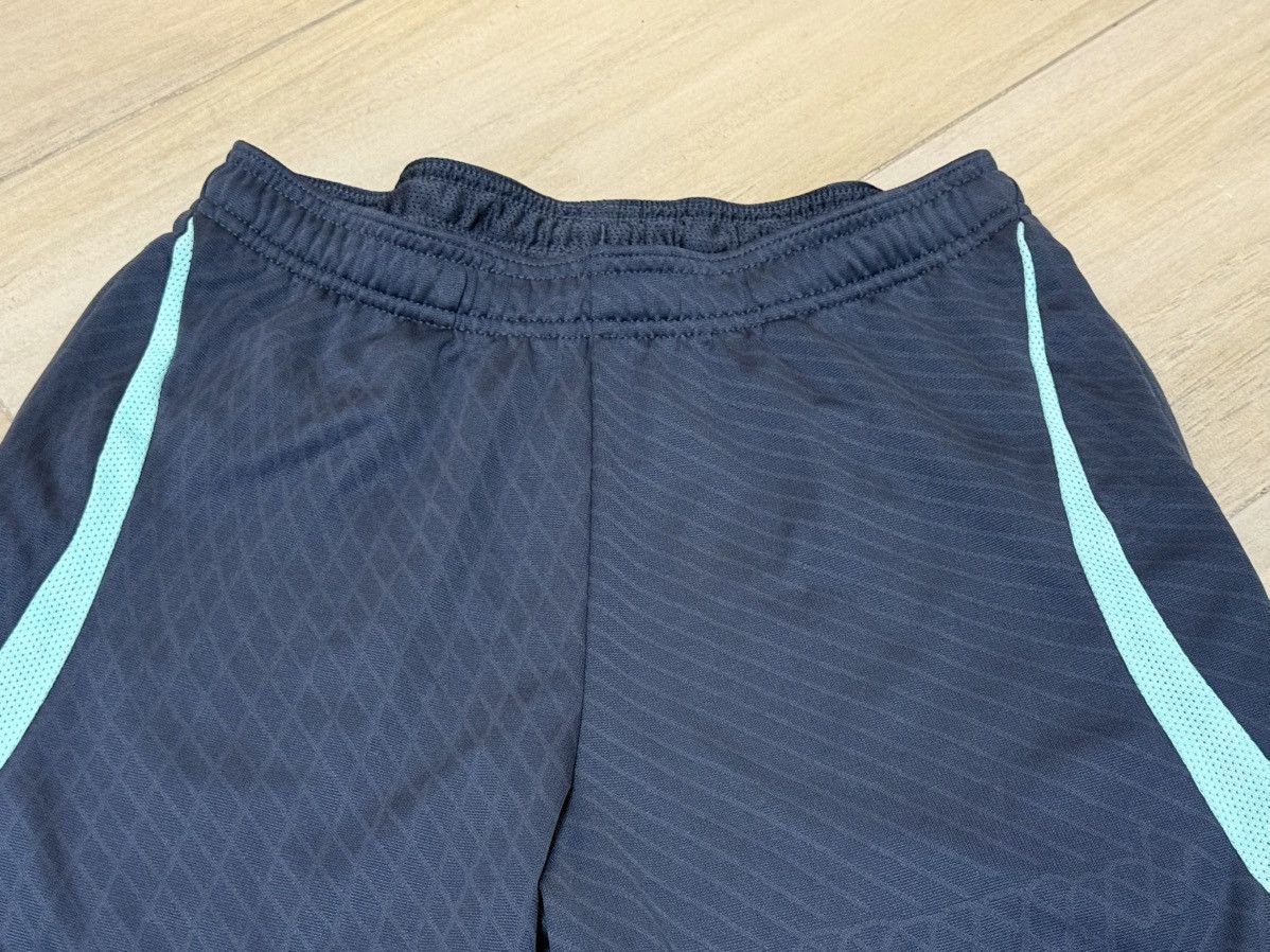 Nike Nike FC Barcelona shorts. Size US 30 / EU 46 - 5 Thumbnail