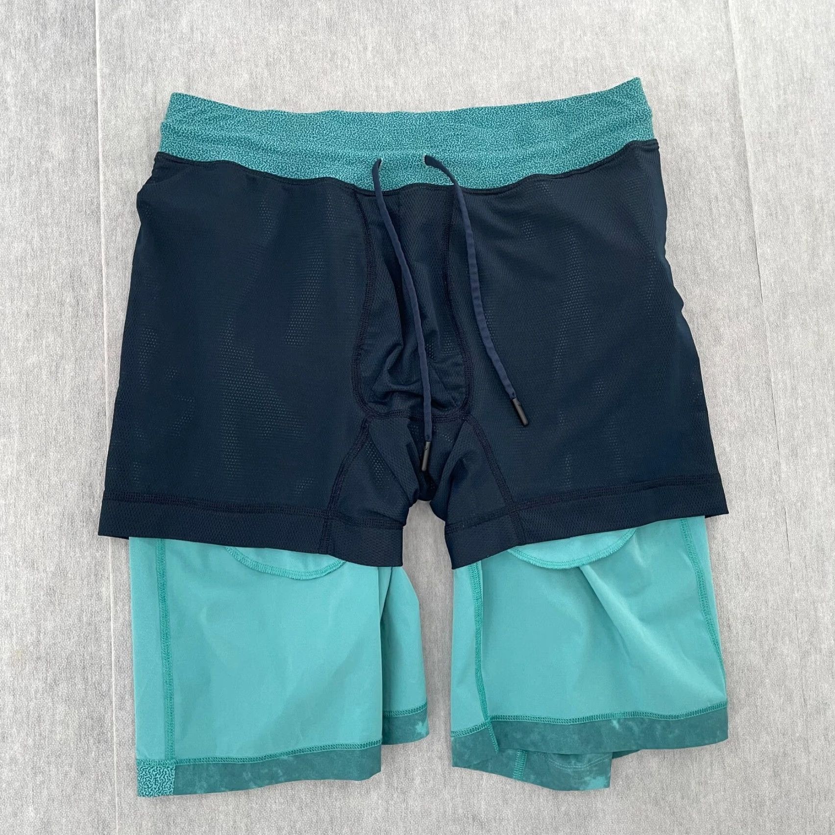 Lululemon VINTAGE Lululemon Shorts Athletic M Men Drawstring Green Gym Casual Activewear Size US 31 - 6 Thumbnail