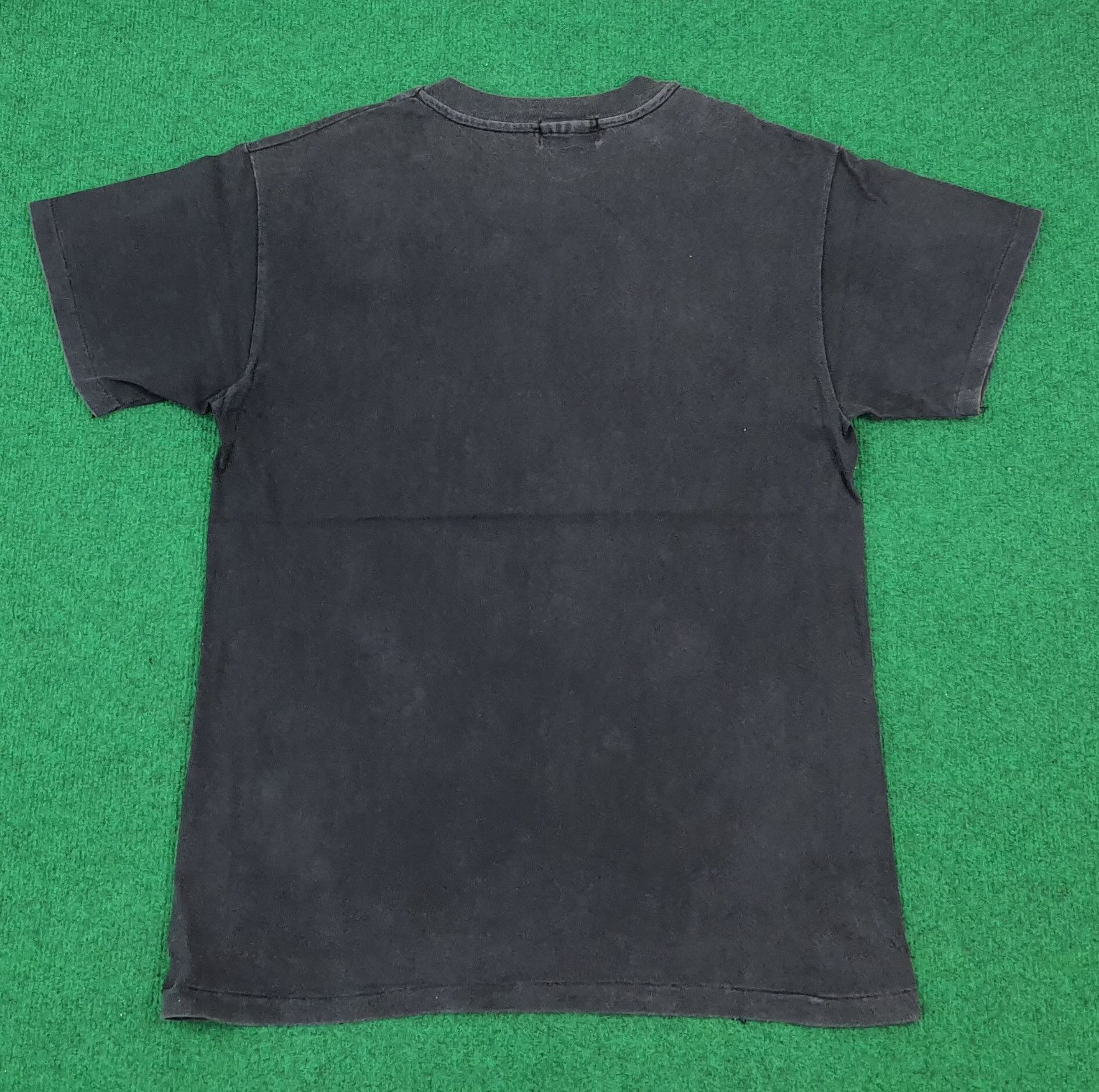 Burberry × Vintage Vintage Burberrys Spell Out Tshirt Size US M / EU 48-50 / 2 - 3 Thumbnail
