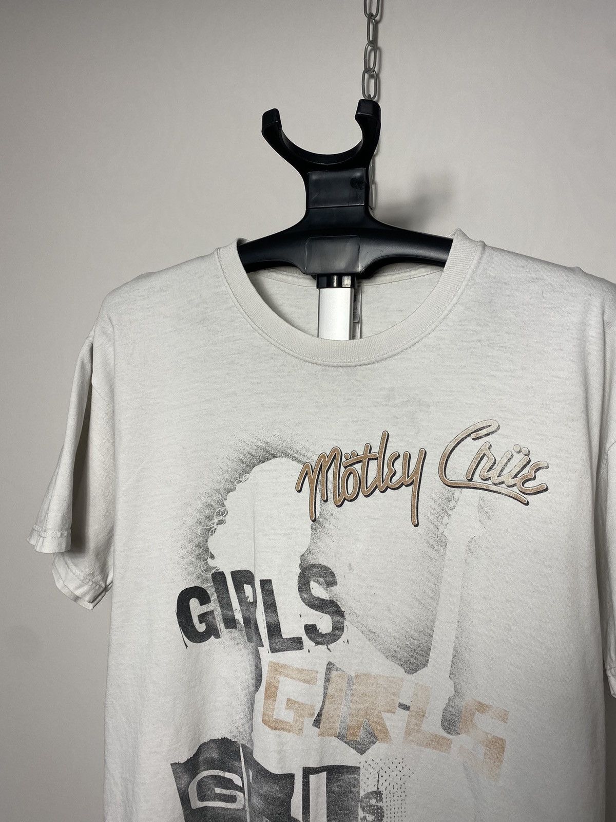 Band Tees Vintage 2008 Motley Crue Girl Rock Band T-shirt Tee Size US XL / EU 56 / 4 - 2 Thumbnail