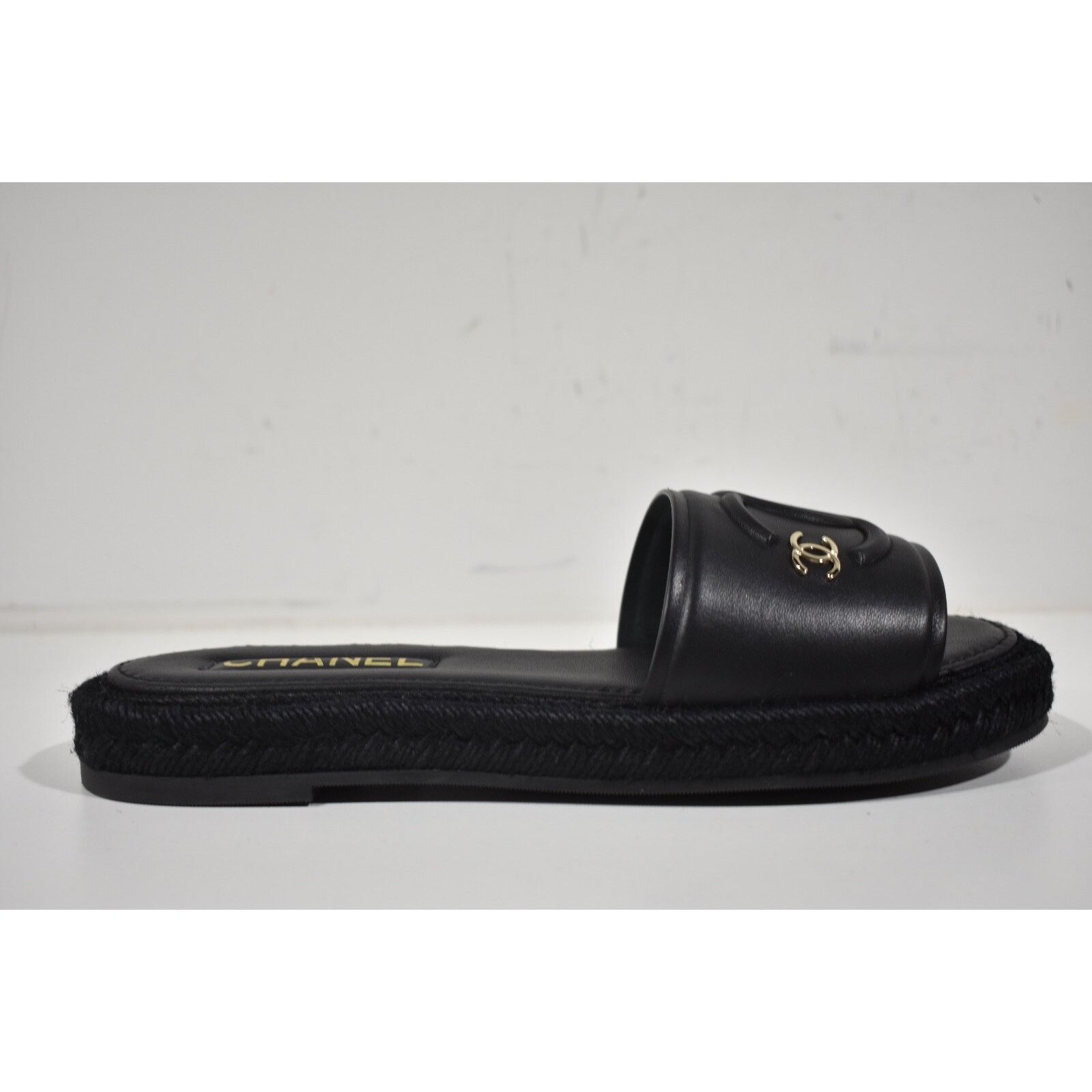 Chanel Chanel 23C Black Lambskin Leather CC Logo Slide Size US 12 / IT 42 - 2 Thumbnail