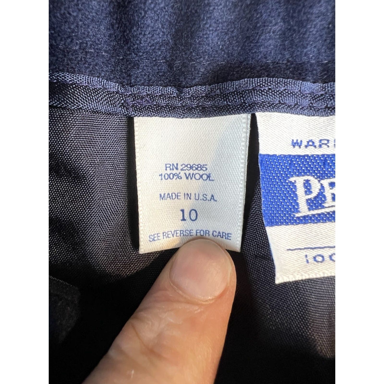 Pendleton VINTAGE Pendleton Dress Pants Wool Navy Blue Women's 10 Tapered Pleated 27.75 Inseam Fall Winter Spring Preppy USA Men? Size 32" / US 10 / IT 46 - 5 Thumbnail