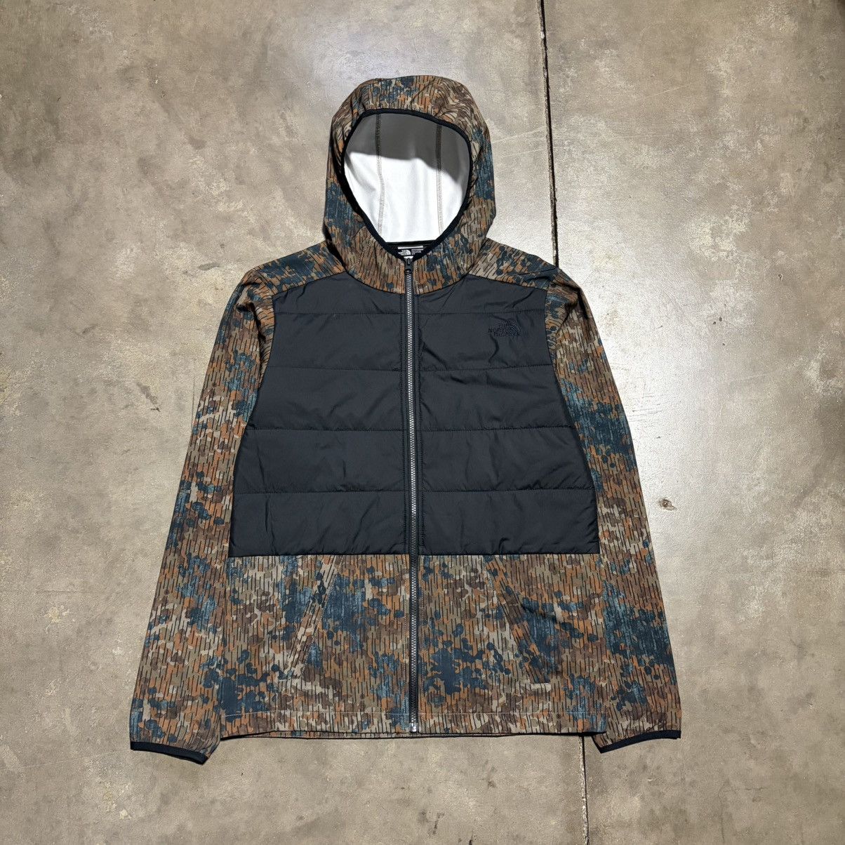The North Face The North Face Lightweight Puffer Jacket Camo Outdoor Hiking Size US S / EU 44-46 / 1 - 1 Thumbnail