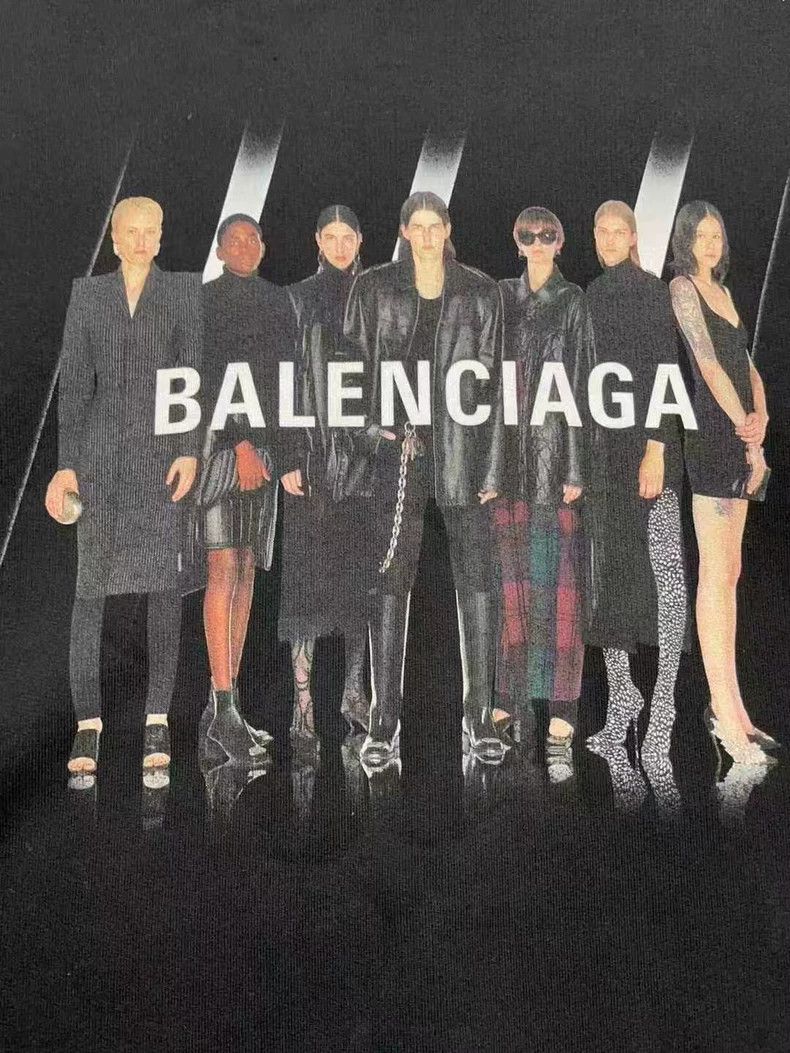 Balenciaga Balenciaga Portrait sweater Size US M / EU 48-50 / 2 - 3 Thumbnail