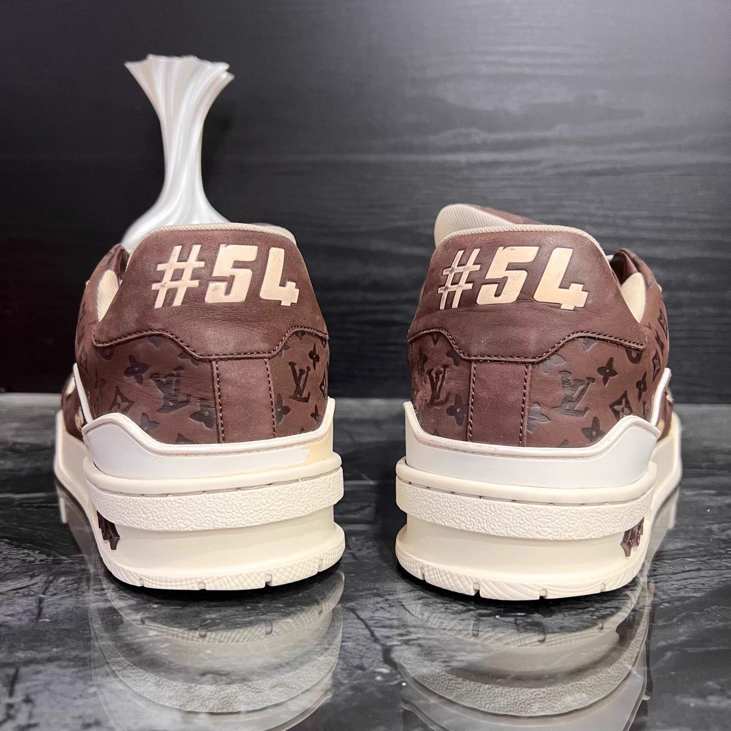 Other Tyler x Lv Trainer US 42 95 New Size US 9 / EU 42 - 4 Thumbnail