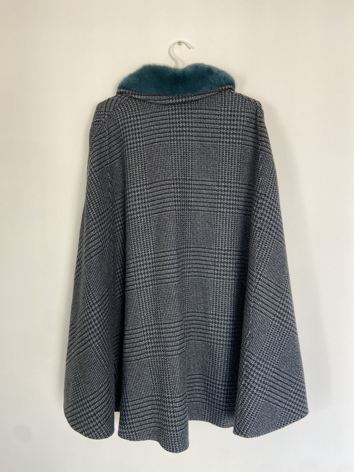 Loro Piana Loro Piana Baby Cashmere Houndstooth Print Cape Size S / US 4 / IT 40 - 6 Thumbnail