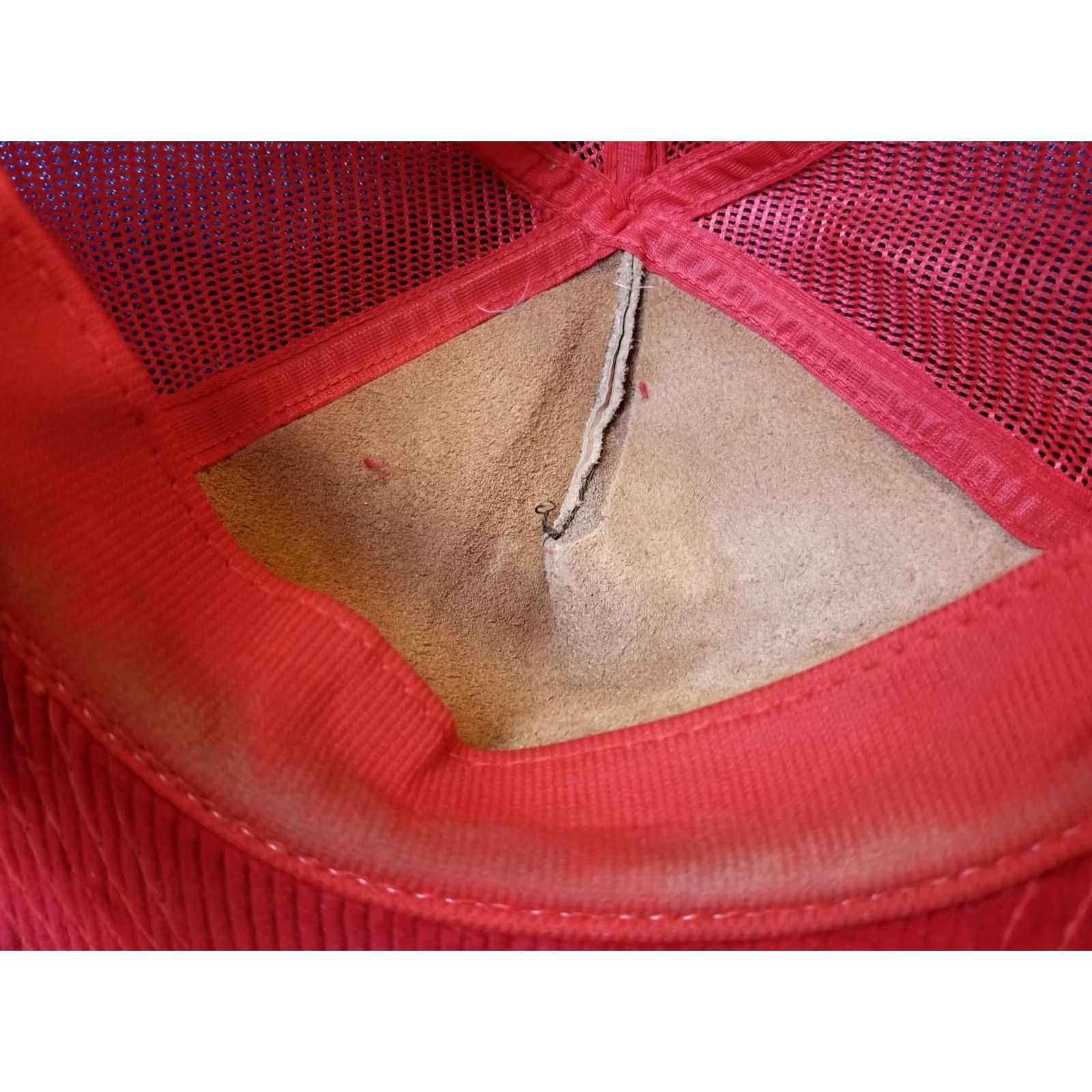 Budweiser VINTAGE Budweiser Trucker Hat Leather Red One Size Hats Men SZ One Size Hat Slim Camouflage Hip Hop Denim Leather 80's Style Mens Size ONE SIZE - 4 Thumbnail