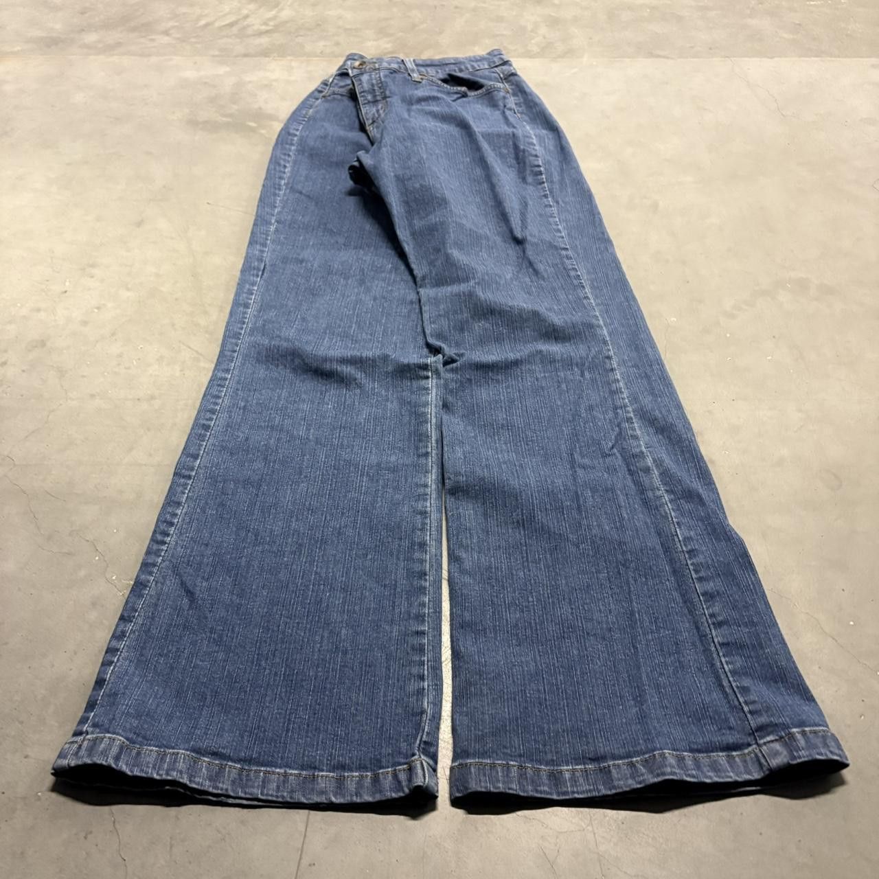 Japanese Brand × Vintage Crazy Vintage Y2K/2000s Wideleg Bootcut Medium Wash Denim Jeans! Size US 33 - 3 Thumbnail