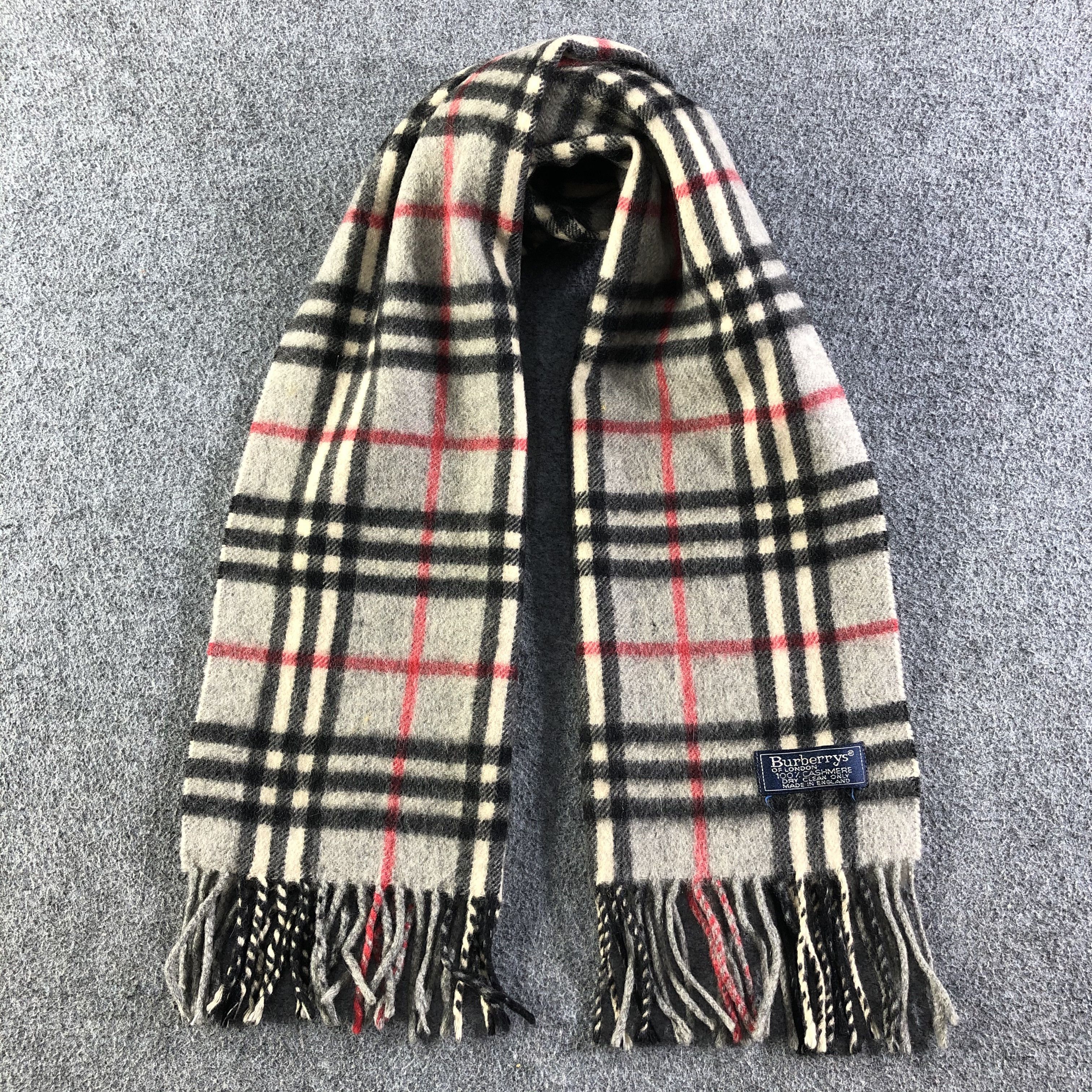 Burberry Burberrys Scarf / Muffler / Neckwear Size ONE SIZE - 1 Thumbnail