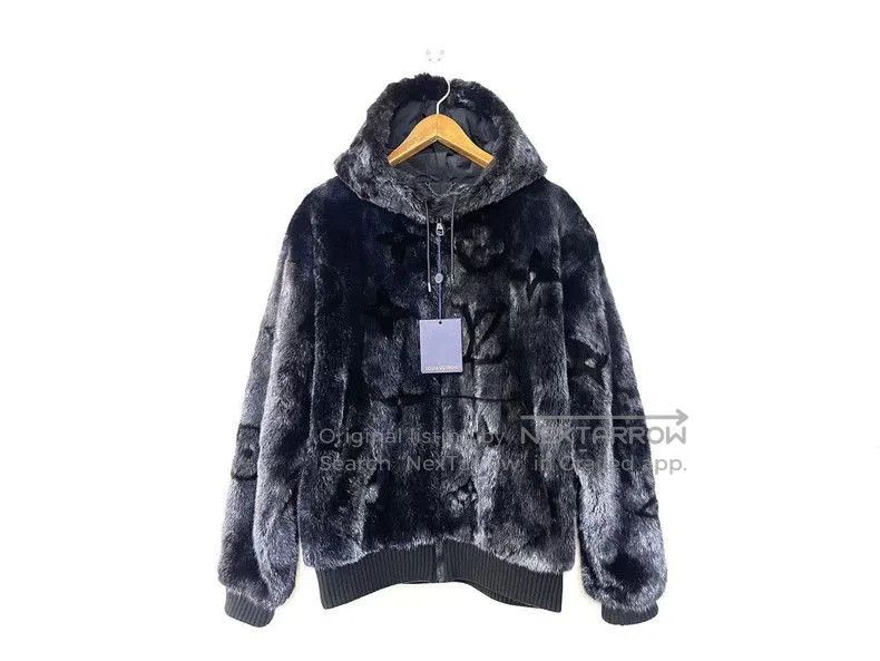 Louis Vuitton Louis Vuitton Black Mink Fur Hooded Coat. Size US L / EU 52-54 / 3 - 1 Thumbnail