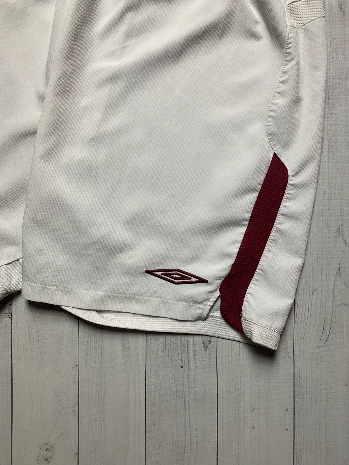 Umbro × Vintage Vintage west Ham soccer shorts Umbro size XL white Size US 36 / EU 52 - 2 Thumbnail