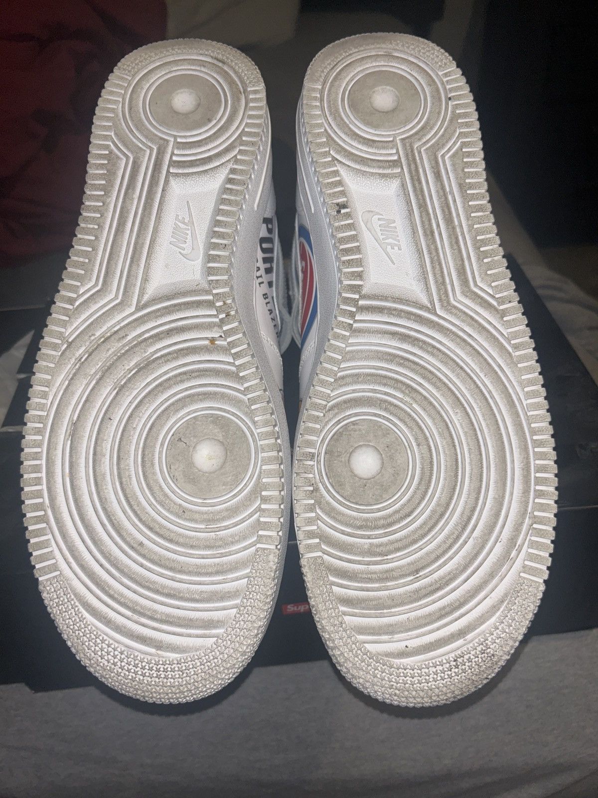 Nike × Supreme Air Force 1 Mid ‘07 / Supreme x NBA Size US 11.5 / EU 44-45 - 5 Thumbnail
