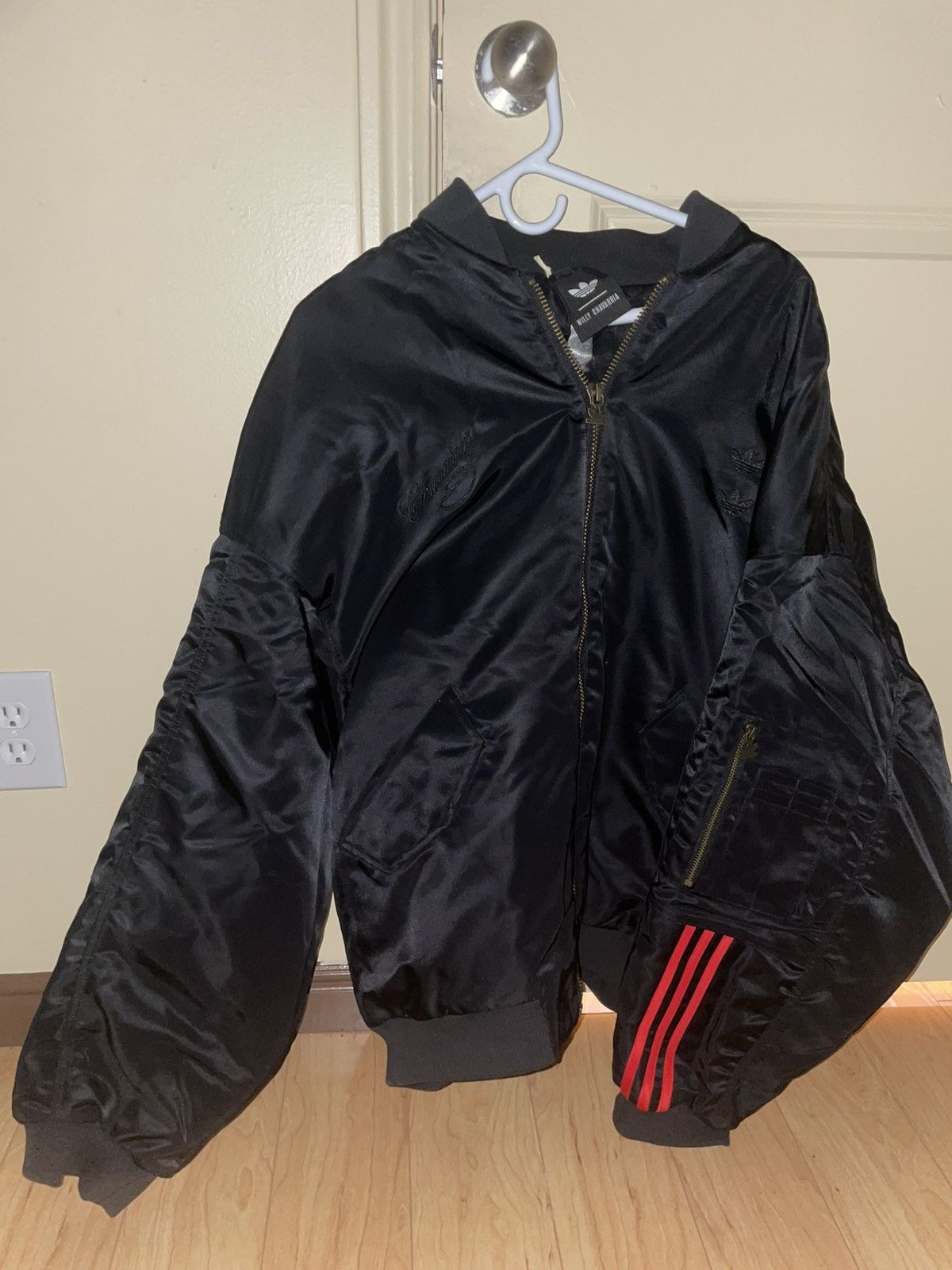 Adidas × Willy Chavarria Adidas x Willy Chavarria Men's Satin Twill Bomber Jacket Size US L / EU 52-54 / 3 - 13 Thumbnail