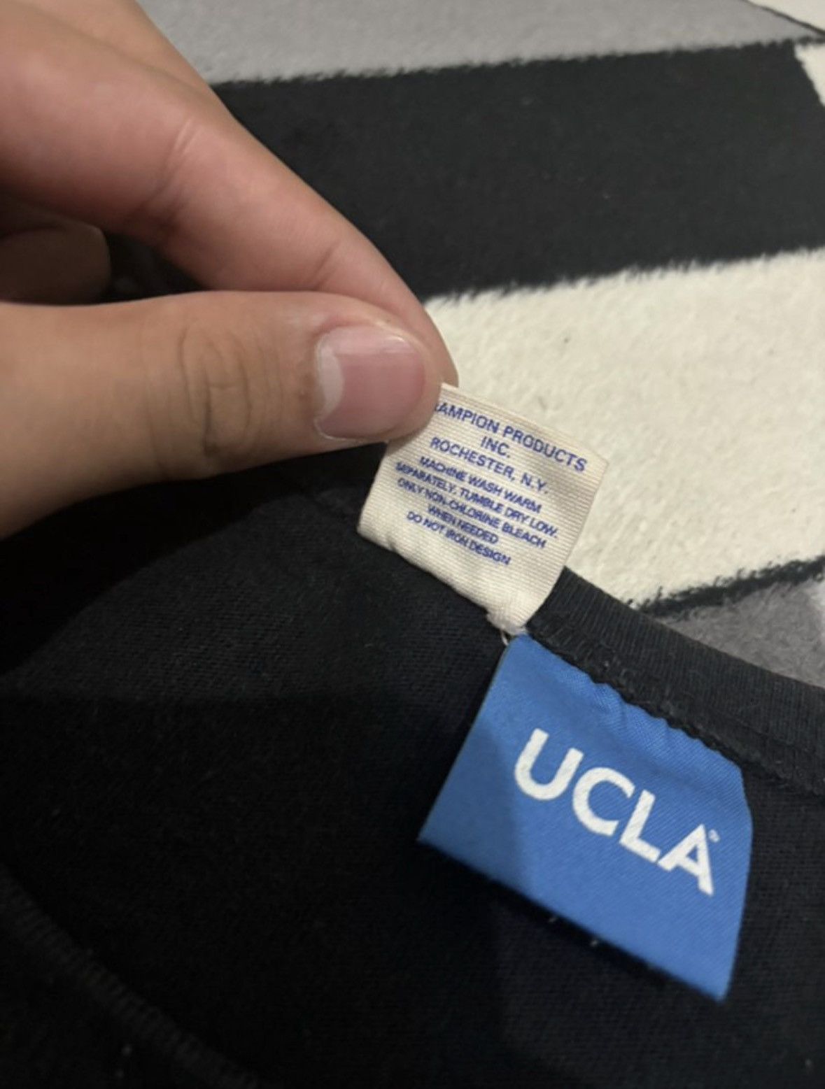 Champion champion UCLA Bruins Size US L / EU 52-54 / 3 - 5 Thumbnail