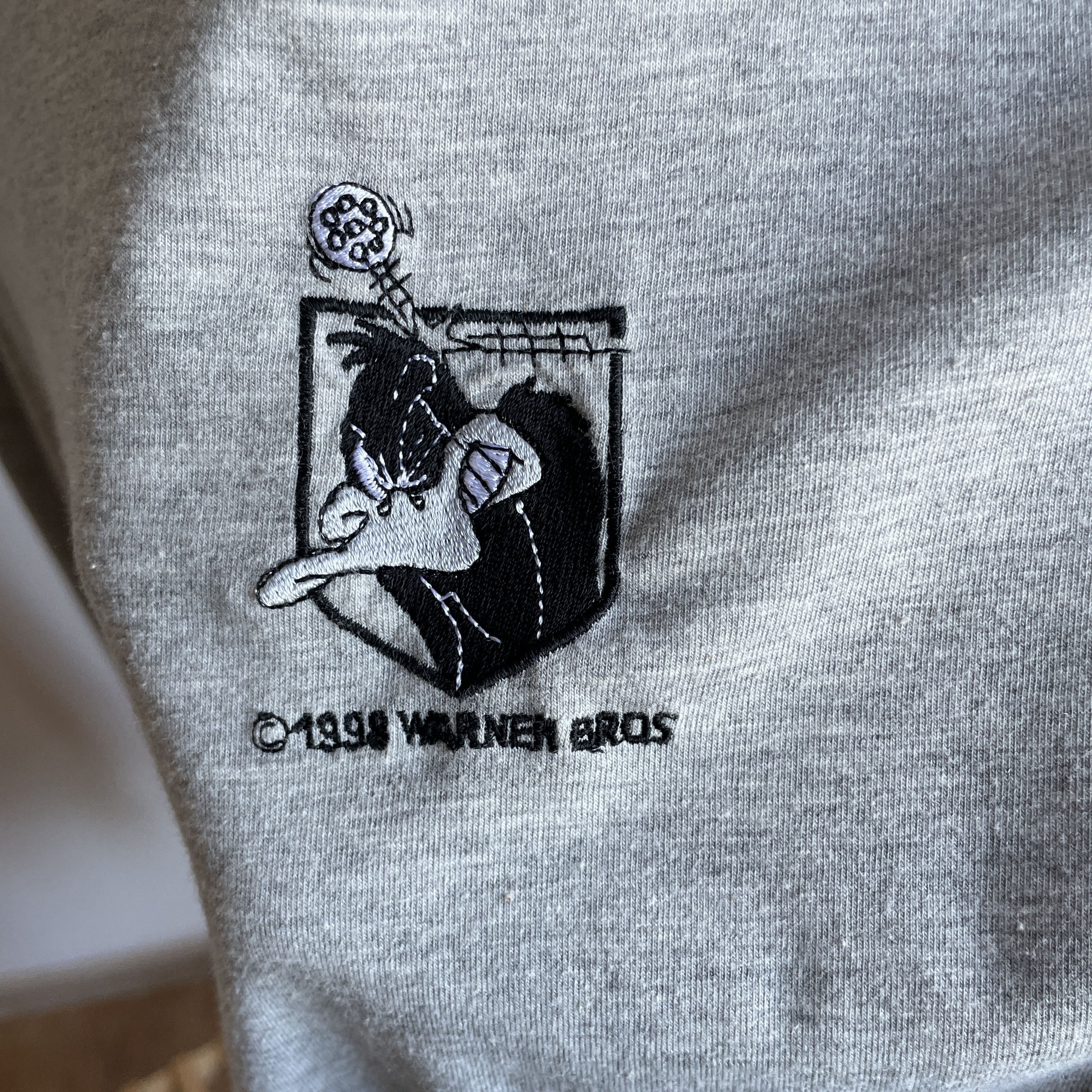Cartoon Network Looney Tunes 1998 Roll Neck L/S T-Shirt Size XXL Size US XXL / EU 58 / 5 - 5 Thumbnail