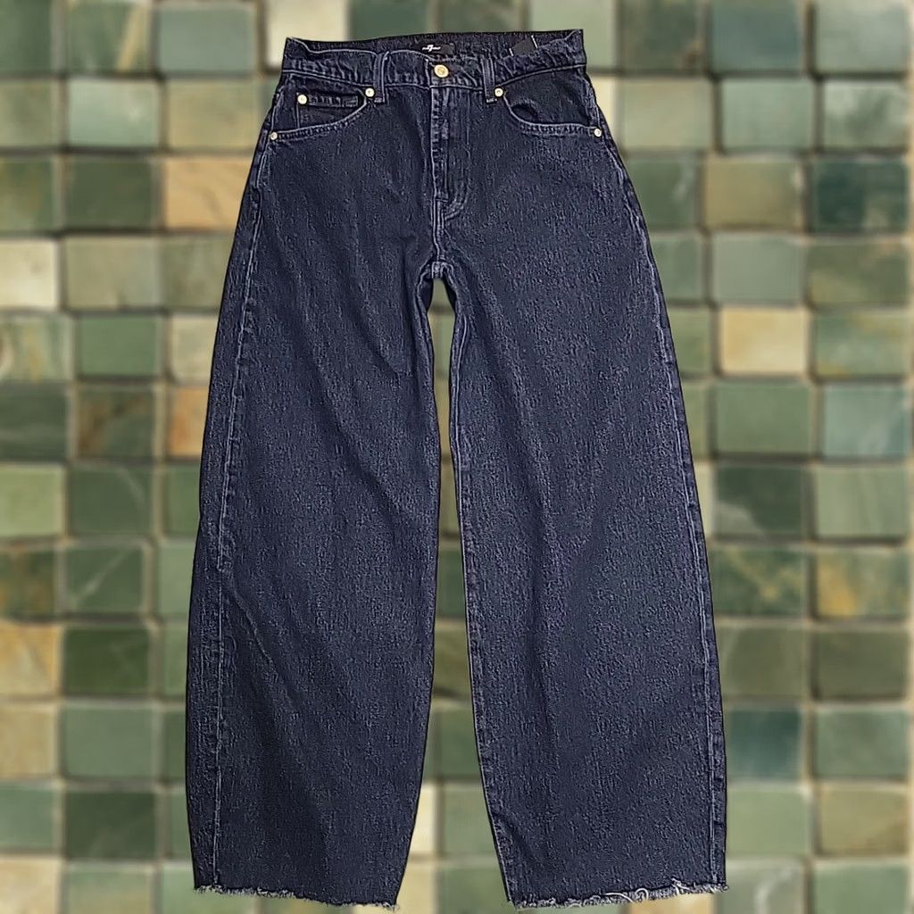 7 For All Mankind 7 For All Mankind Jeans Womens 27 Blue Bonnie Curvilinear Raw Hem Y2K Denim Jeans Women's 27 Blue Bonnie Curvilinear Raw Hem Y2K Denim Size 27" / US 4 / IT 40 - 1 Thumbnail