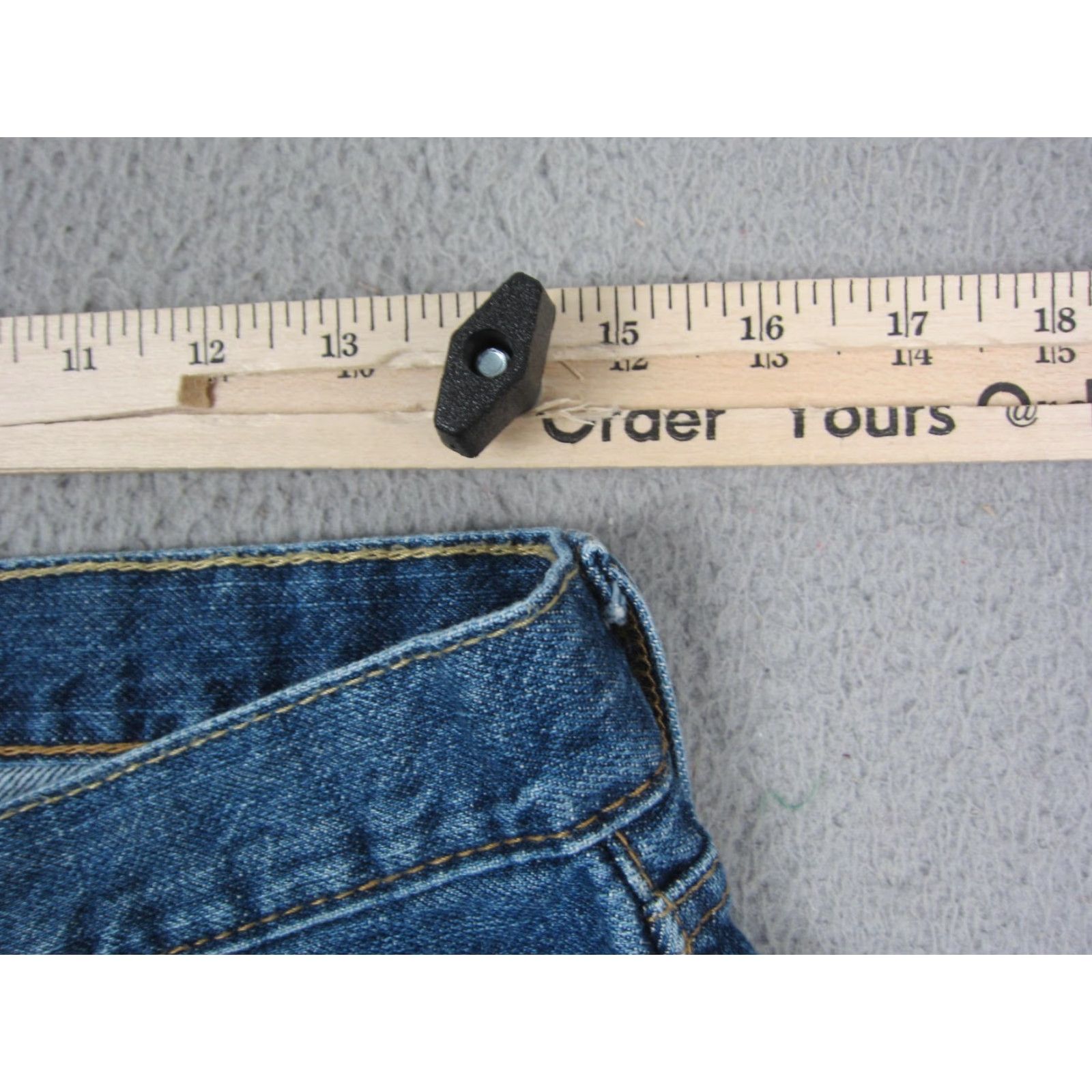 Levi's VINTAGE Levi's 505 Shorts Mens 33 Blue Denim 90s Jeans Jorts Casual Workwear Size US 33 - 7 Thumbnail