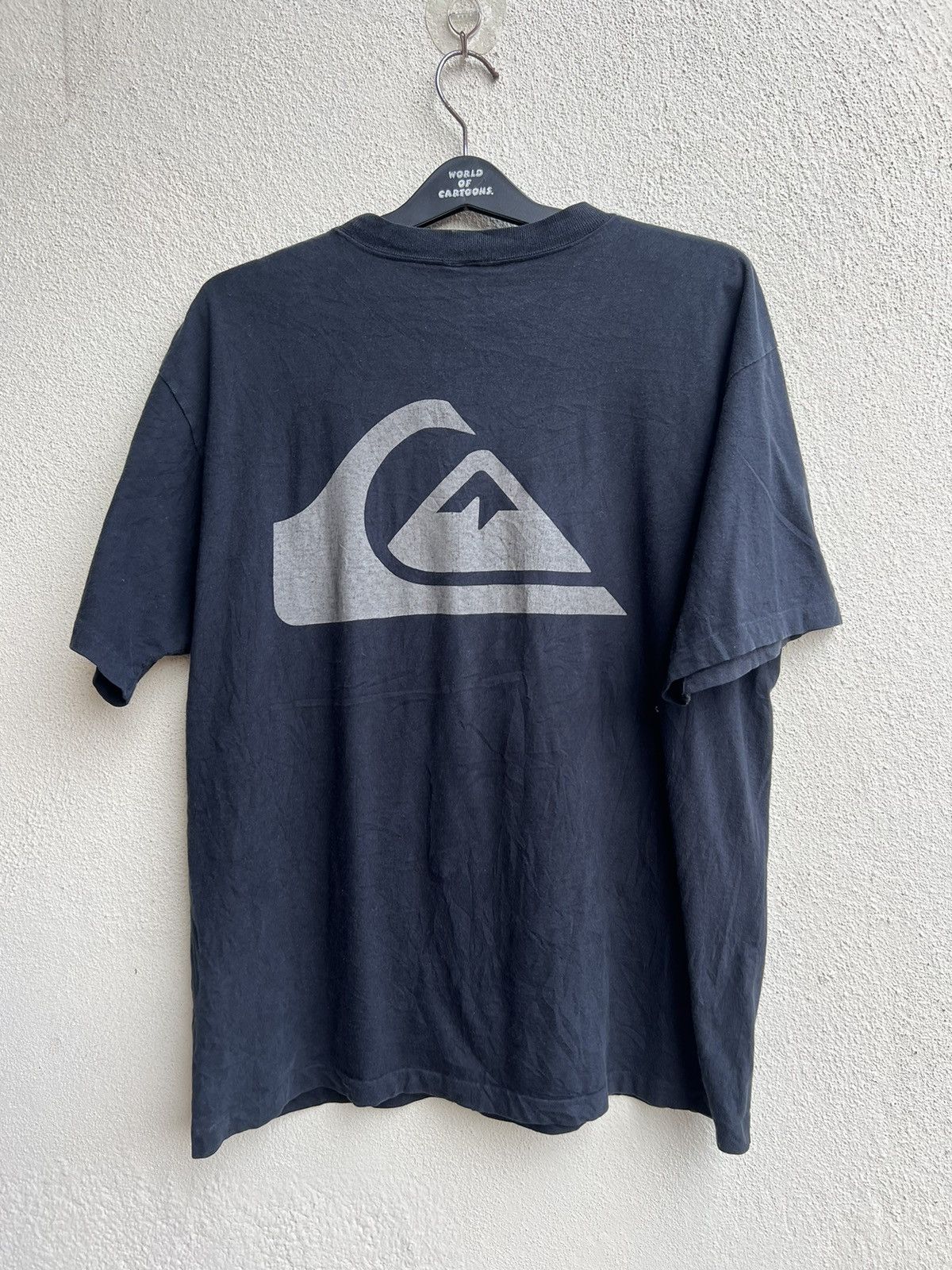 Quiksilver Vintage 90s Quiksilver Faded Black Spell out Big Logo tee Size US L / EU 52-54 / 3 - 19 Thumbnail