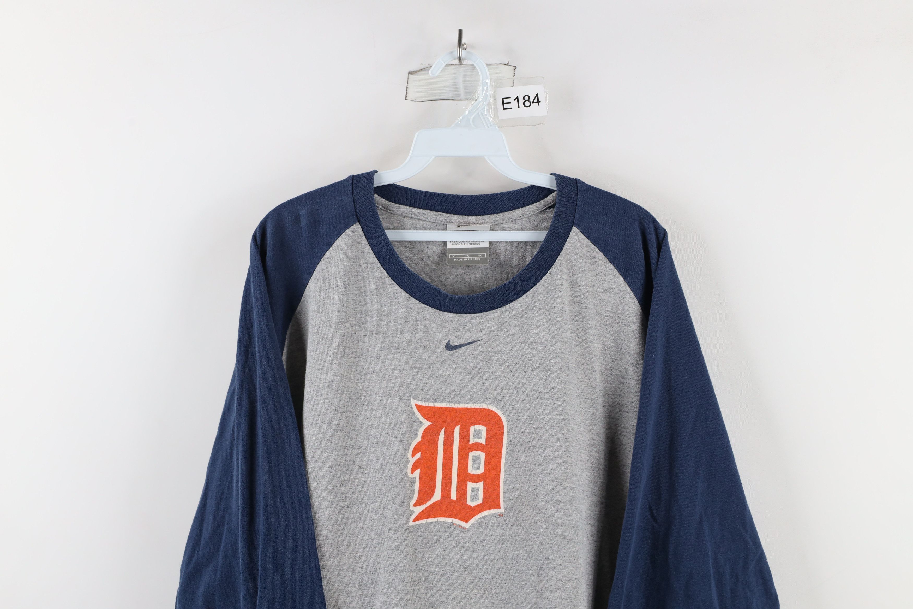 Nike × Vintage Vintage Nike Swoosh Detroit Tigers Baseball Raglan T-Shirt Size US XL / EU 56 / 4 - 2 Thumbnail
