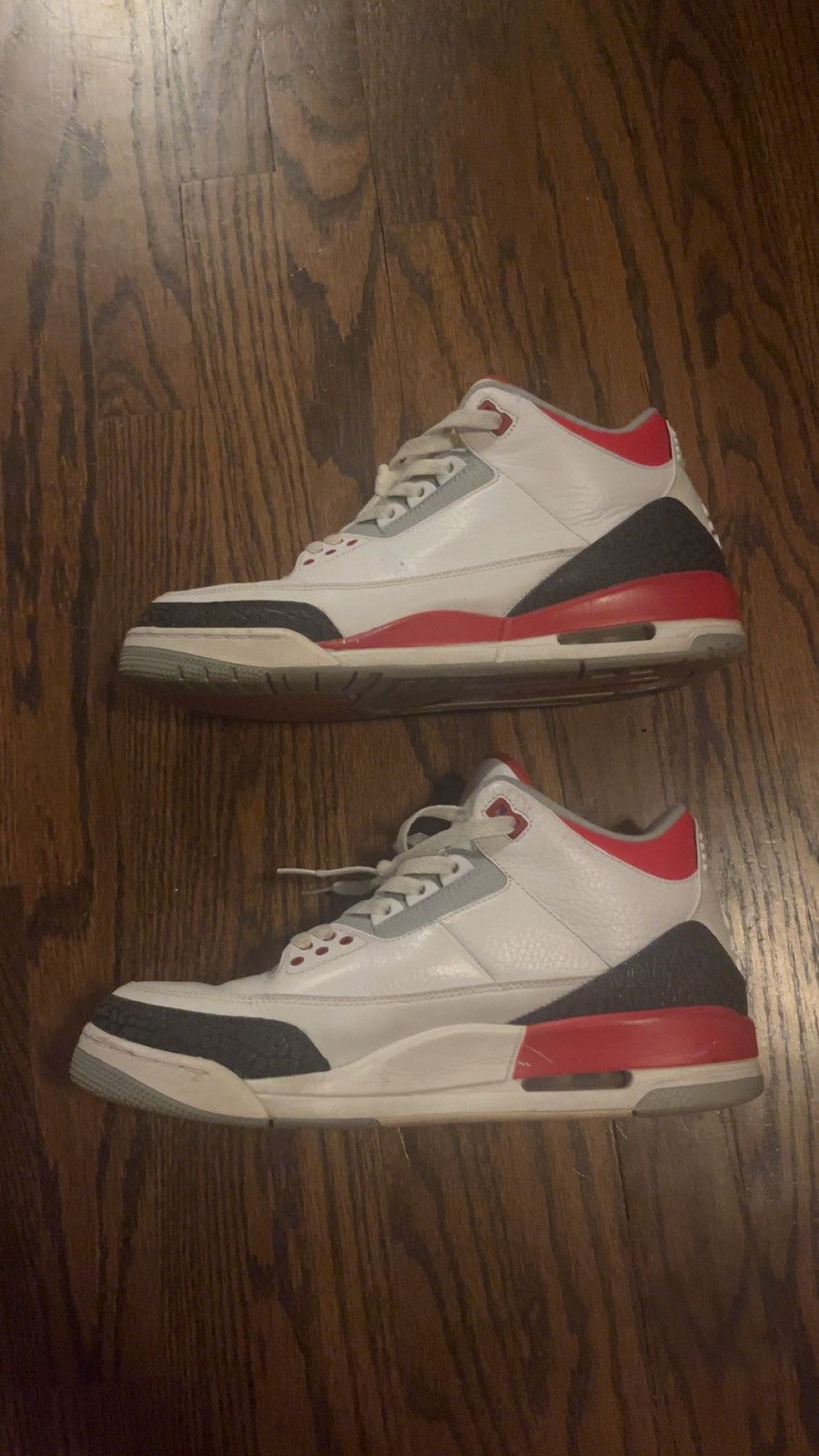 Fire red Jordan 3