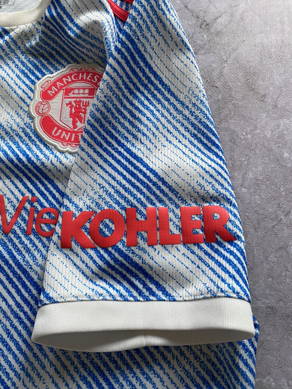 Adidas × Vintage Rare 2021-22 Adidas Manchester United Soccer Jersey Football Size US S / EU 44-46 / 1 - 10 Thumbnail