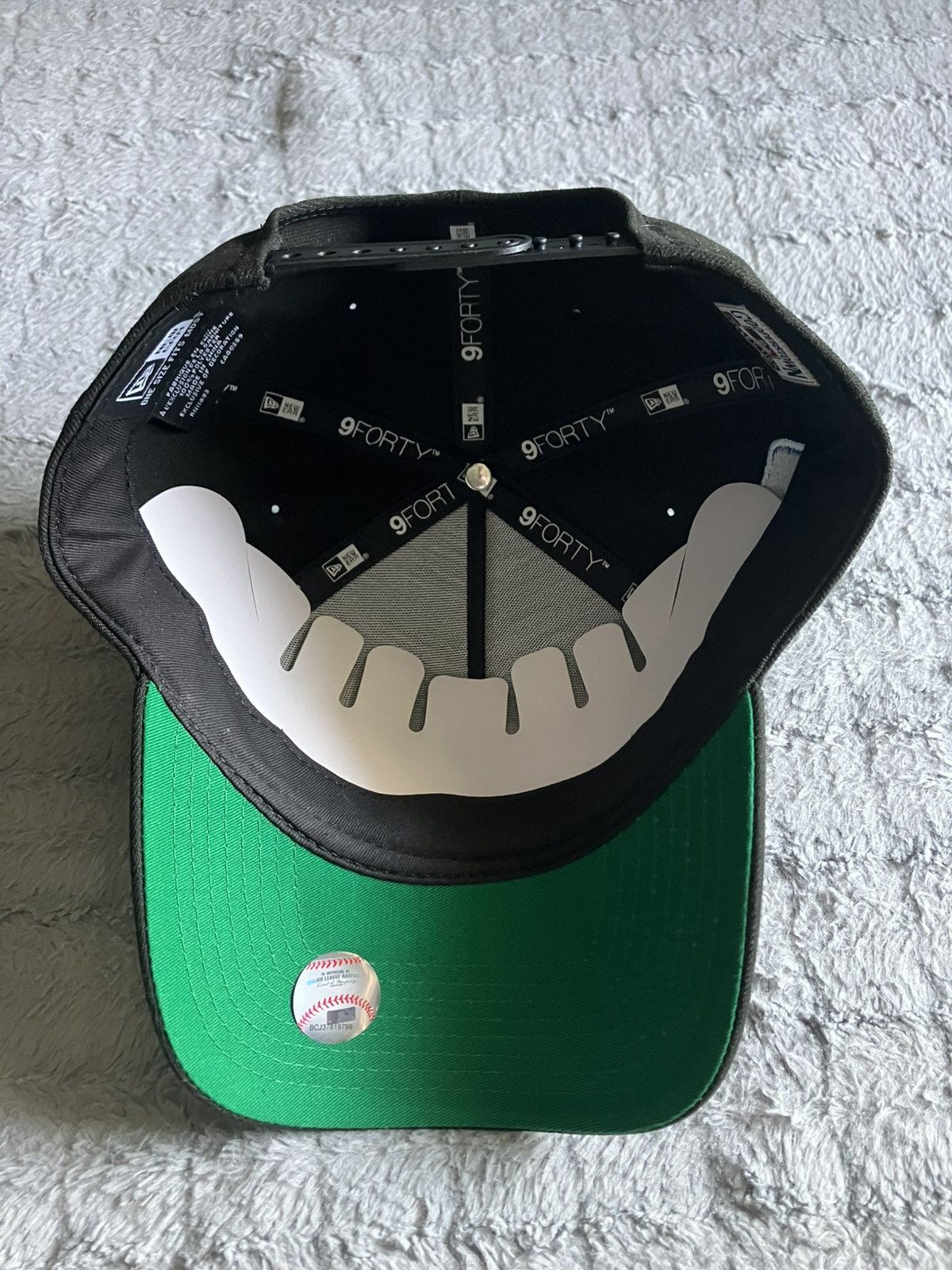 New Era White Sox Hat Size ONE SIZE - 2 Thumbnail