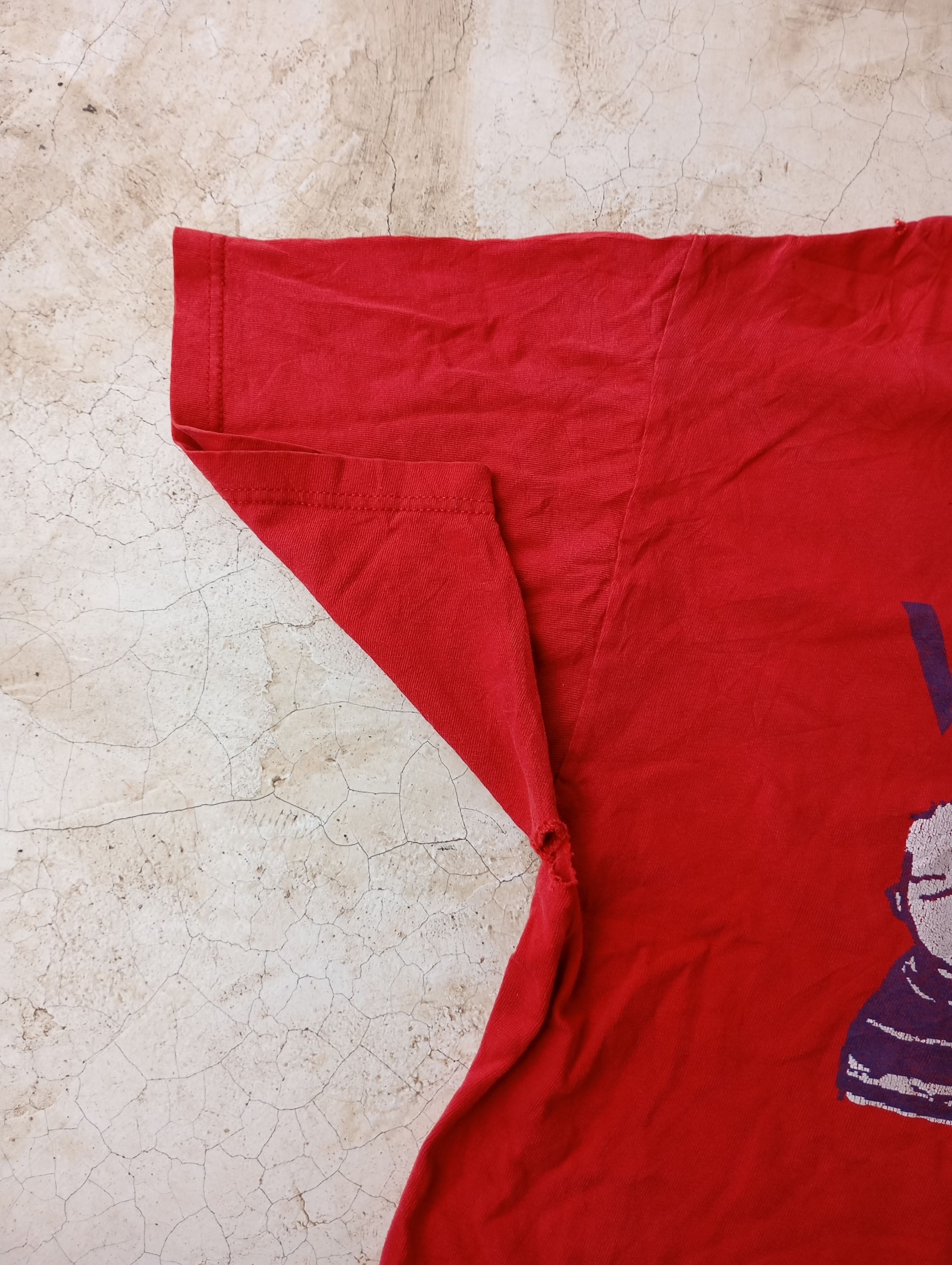 Vintage Vintage 2000s Weezer Band T shirt Size US L / EU 52-54 / 3 - 5 Thumbnail