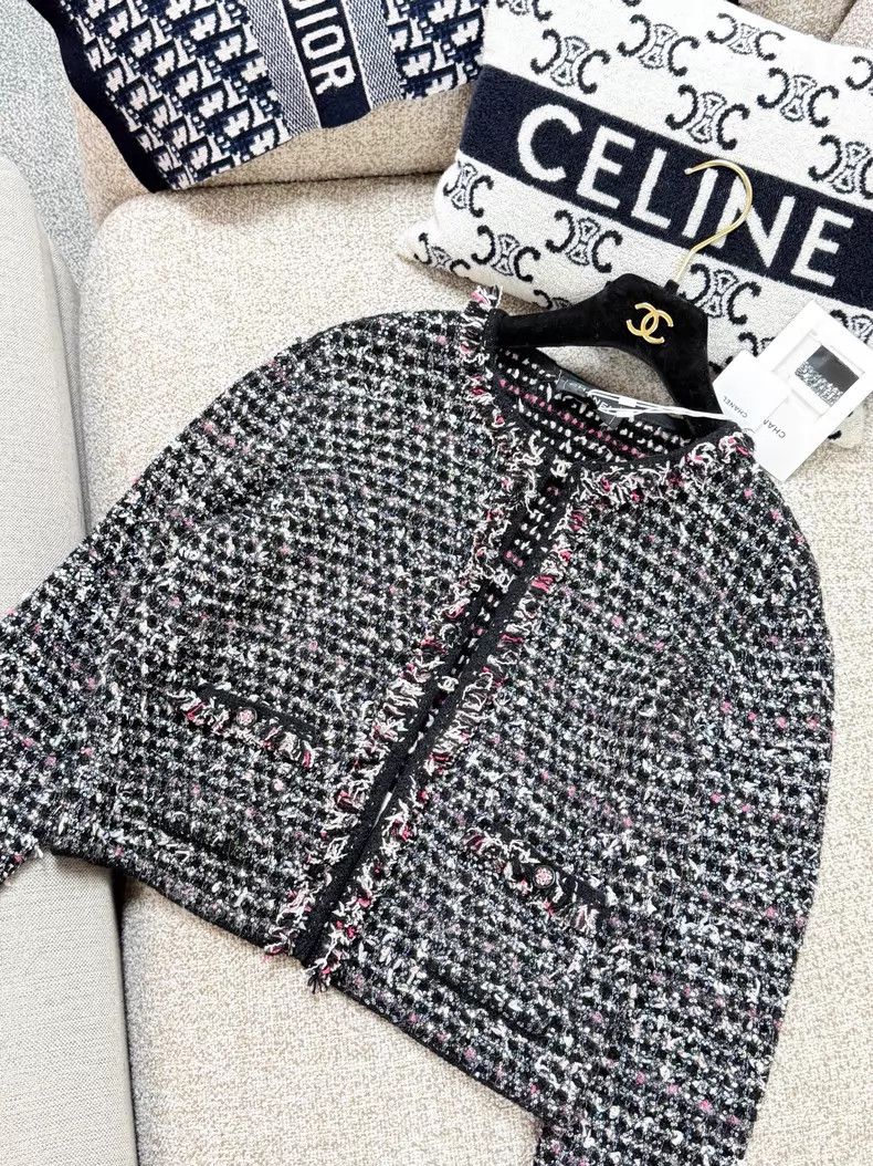 Chanel Chanel 24B black diamond buckle sequin woven tweed long-sl Size XS / US 0-2 / IT 36-38 - 4 Thumbnail