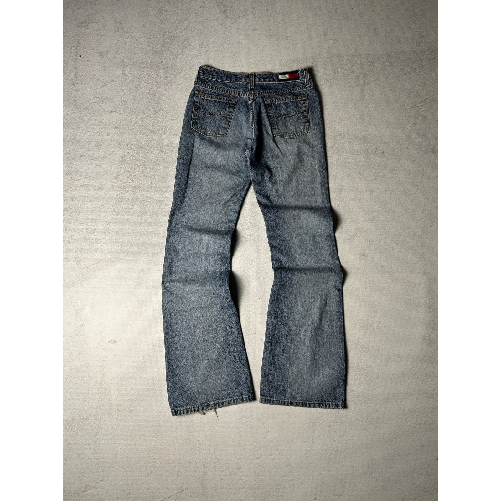 Tommy Hilfiger Vintage 90s Tommy Hilfiger Flared Jeans - Women's 25Wx30 Size 25" / US 0 / IT 36 - 2 Thumbnail