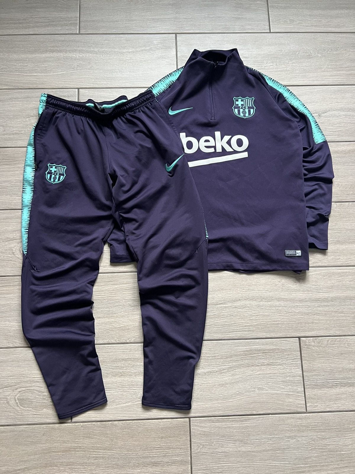 Nike Vintage Nike Barcelona Trackpants Long Sleeve Rare Suits Size US 32 / EU 48 - 3 Thumbnail