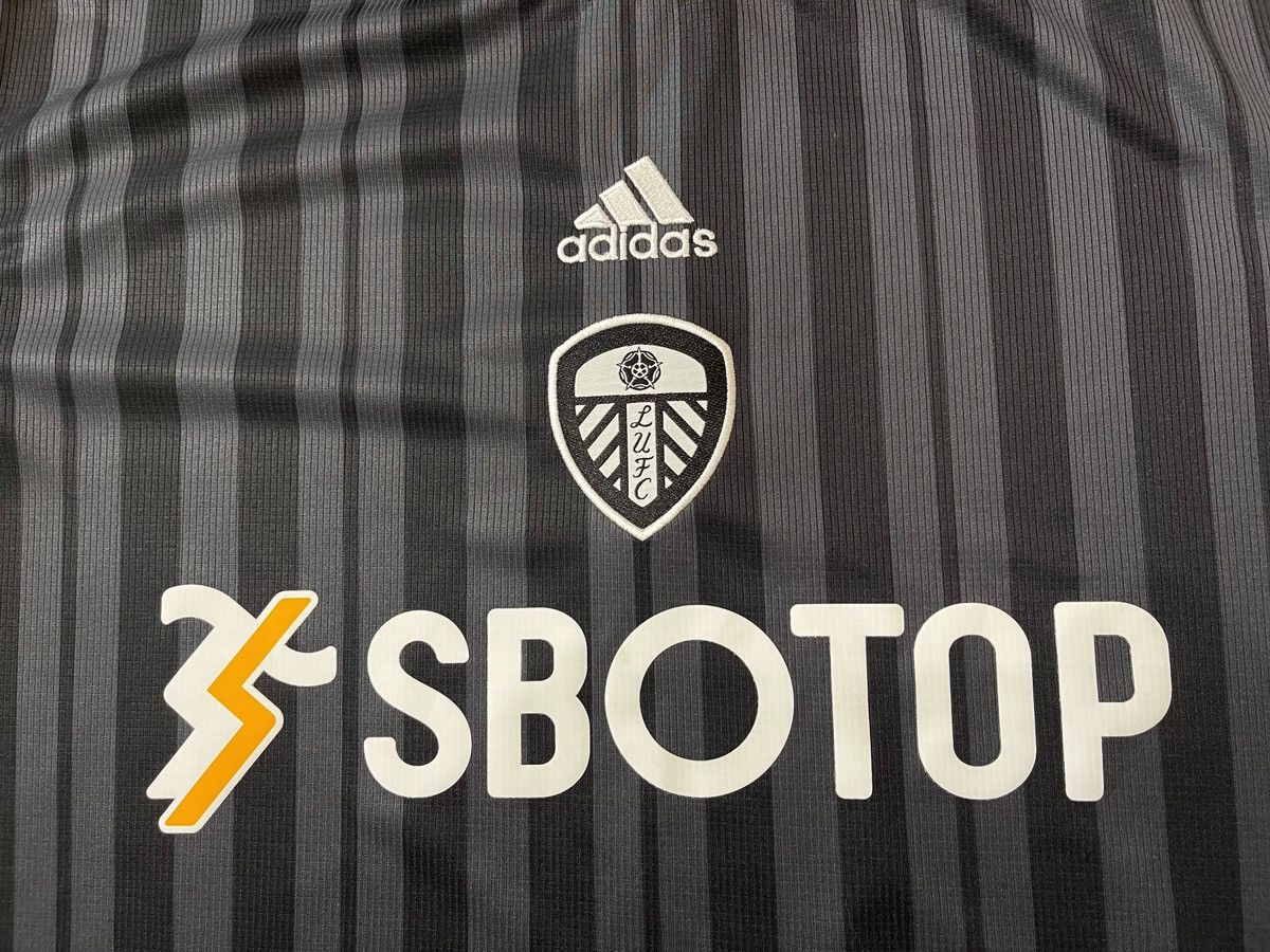 Adidas Leeds United 2022-2023 Football Shirt Jersey Third adidas Size US M / EU 48-50 / 2 - 4 Thumbnail