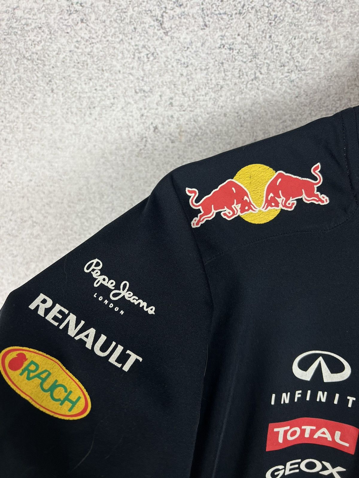 Red Bull Red Bull Racing Formula One Team T-Shirt Pepe Jeans Jersey Size US L / EU 52-54 / 3 - 7 Thumbnail