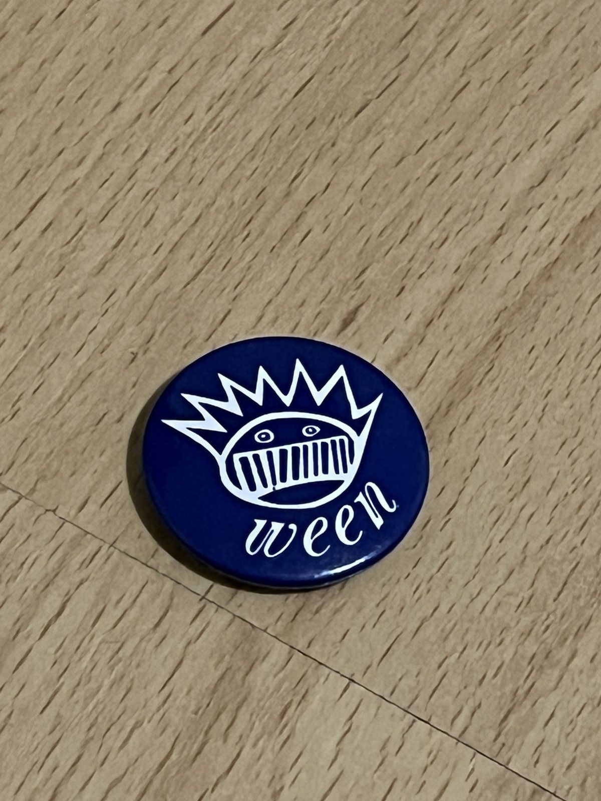 Band Tees × Vintage Ween vintage button Size ONE SIZE - 2 Thumbnail