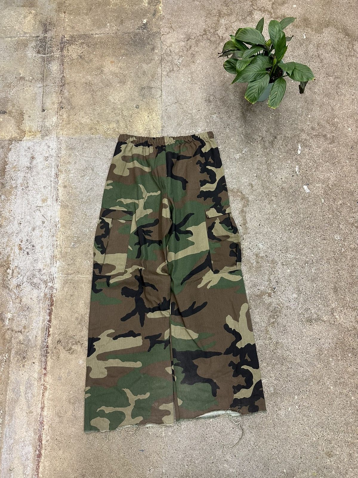 Vintage Vintage Light Cargo Camouflage Pants Size 34 Size US 34 / EU 50 - 2 Thumbnail