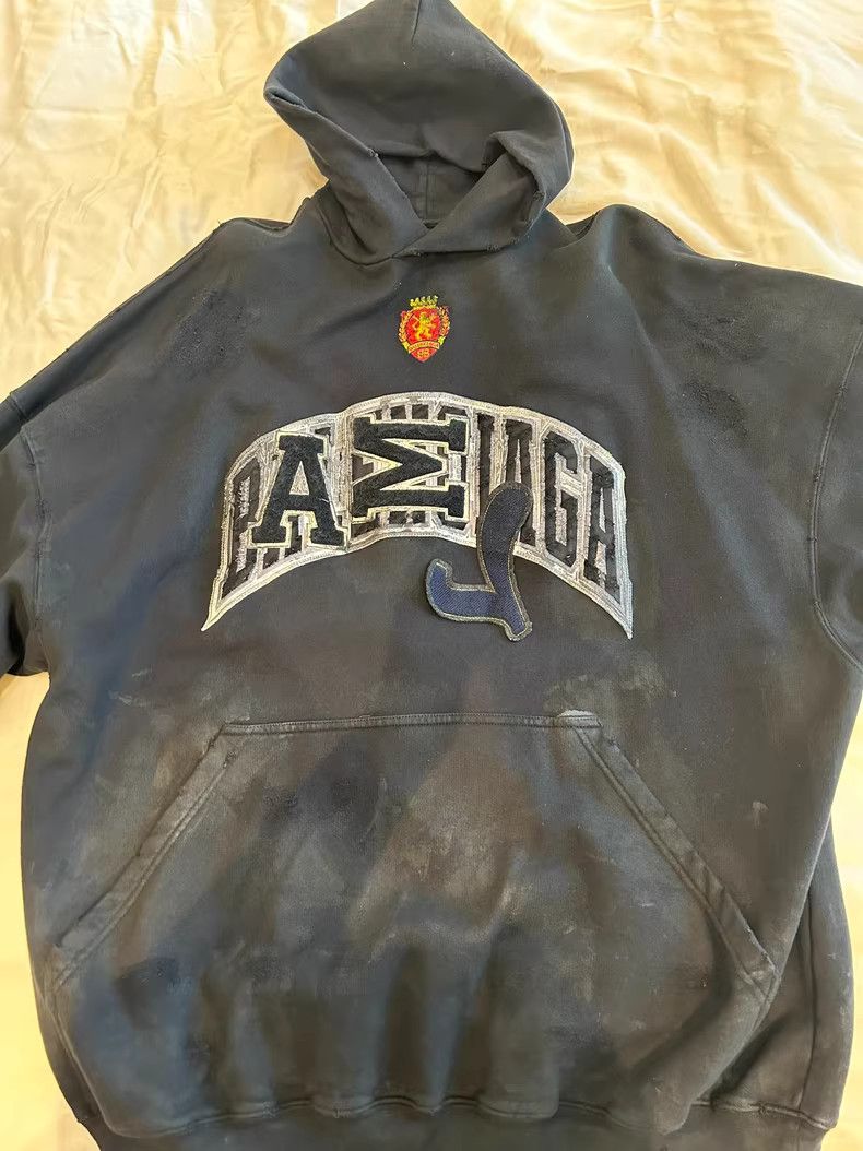 Balenciaga Balenciaga Manchester United Mud Dyed Hoodie Size US L / EU 52-54 / 3 - 1 Thumbnail